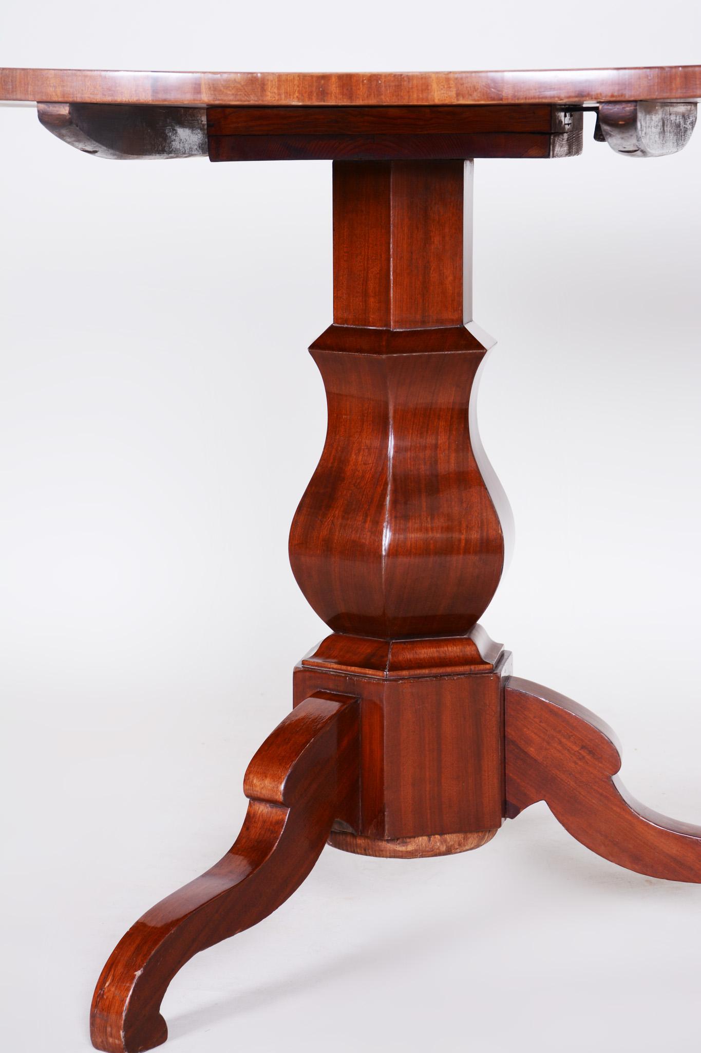 Unique Restored German Biedermeier Mahogany Folding Oval Dining Table, 1840s 1