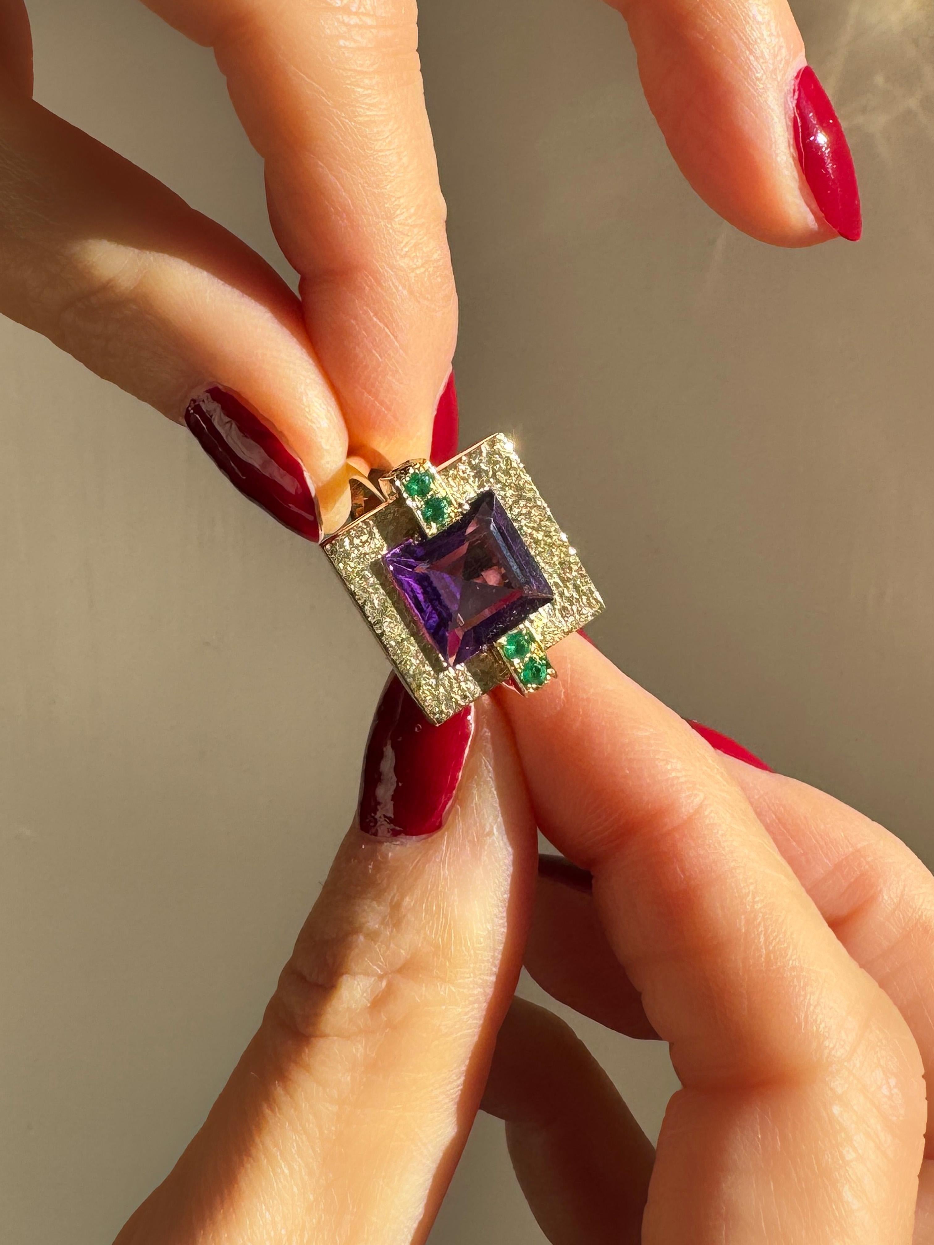 Unique Rossella Ugolini 18k Yellow Gold Amethyst Emeralds Cocktail Design Ring For Sale 4