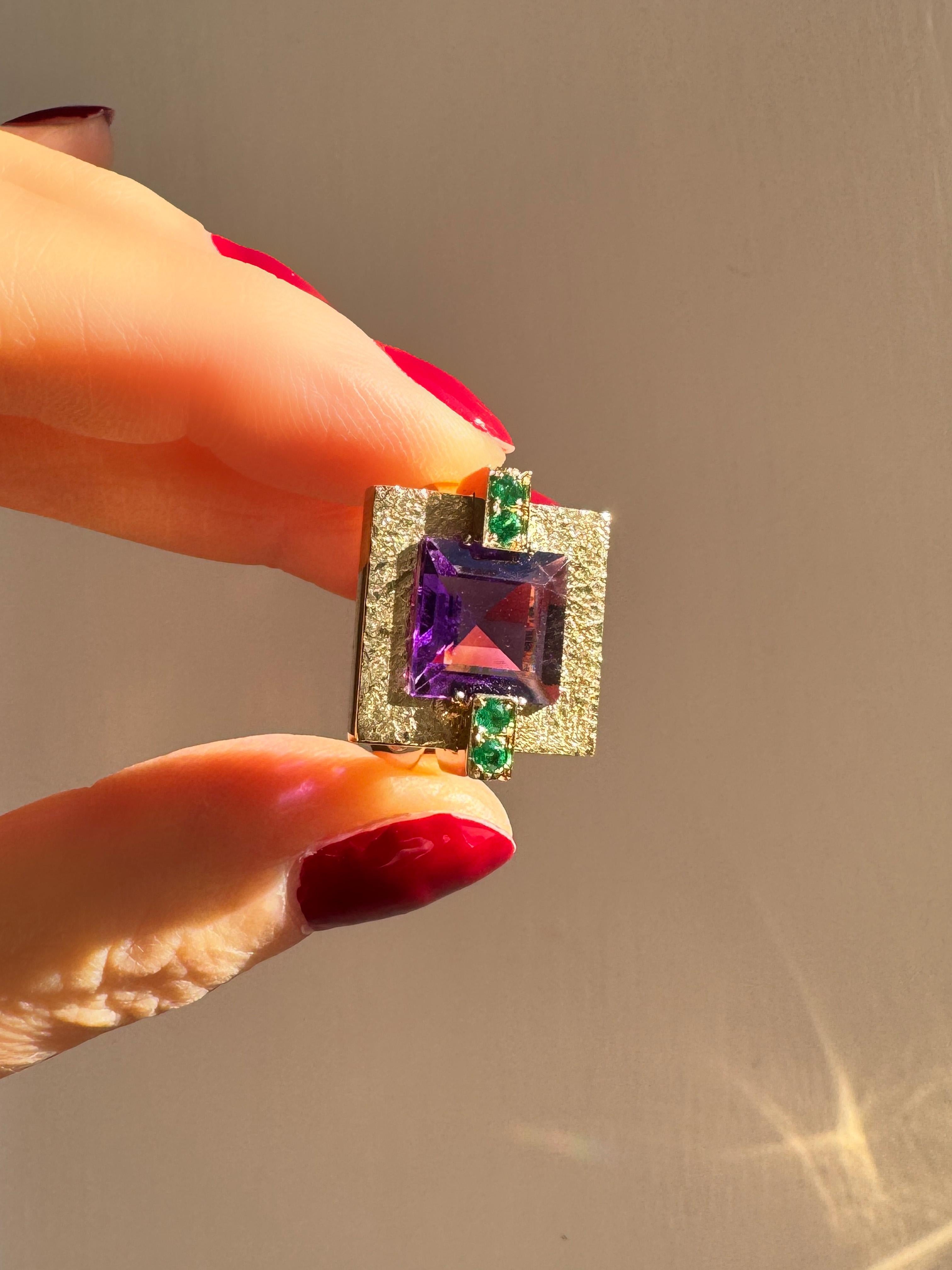 Unique Rossella Ugolini 18k Yellow Gold Amethyst Emeralds Cocktail Design Ring For Sale 6