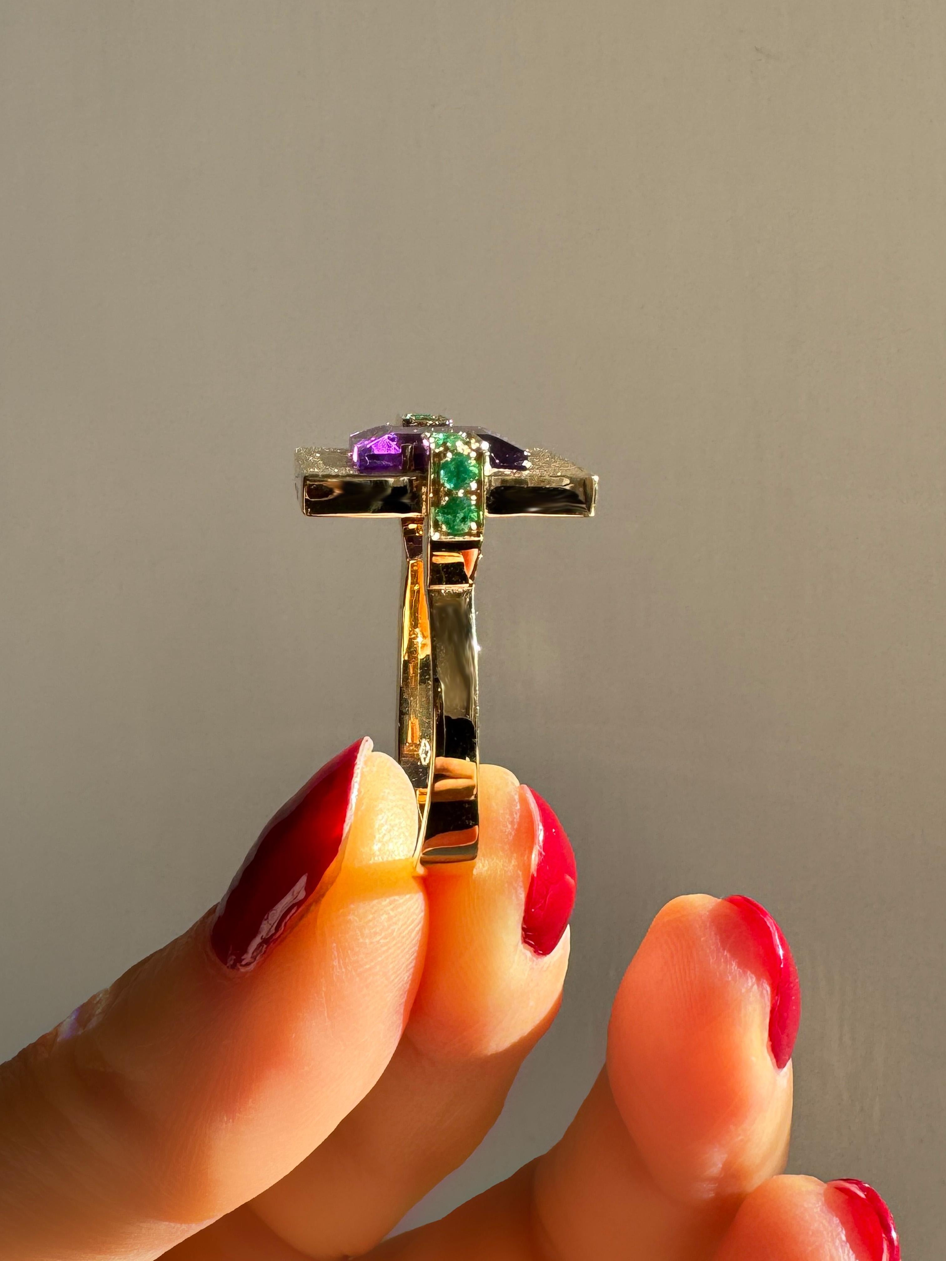 Women's Unique Rossella Ugolini 18k Yellow Gold Amethyst Emeralds Cocktail Design Ring For Sale