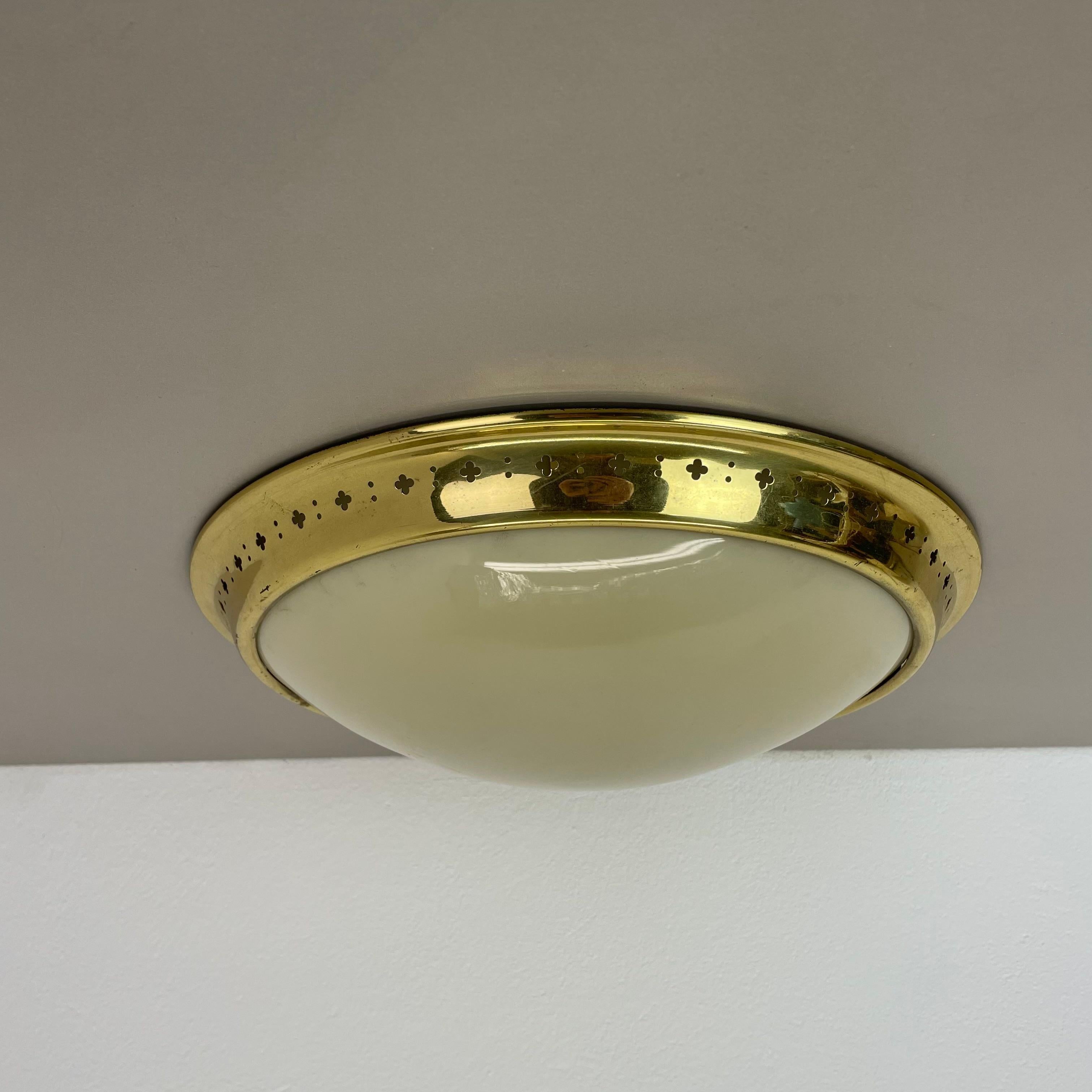 Mid-Century Modern unique round 38cm Brass Gino Sarfatti Style Ceiling Light Flushmount, Italy 1950