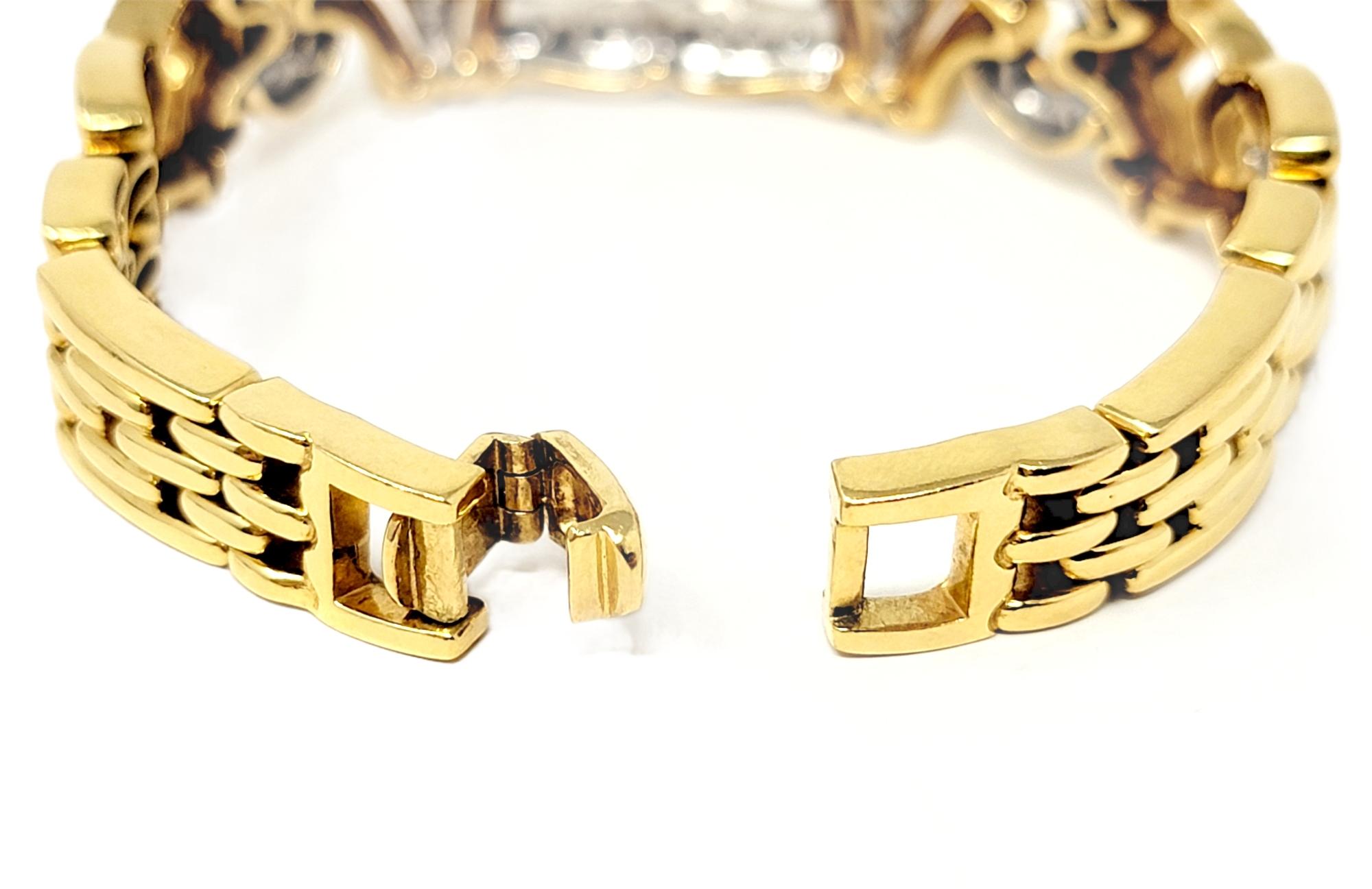 Unique Round and Baguette Natural Diamond Link Bracelet 18 Karat Yellow Gold For Sale 5