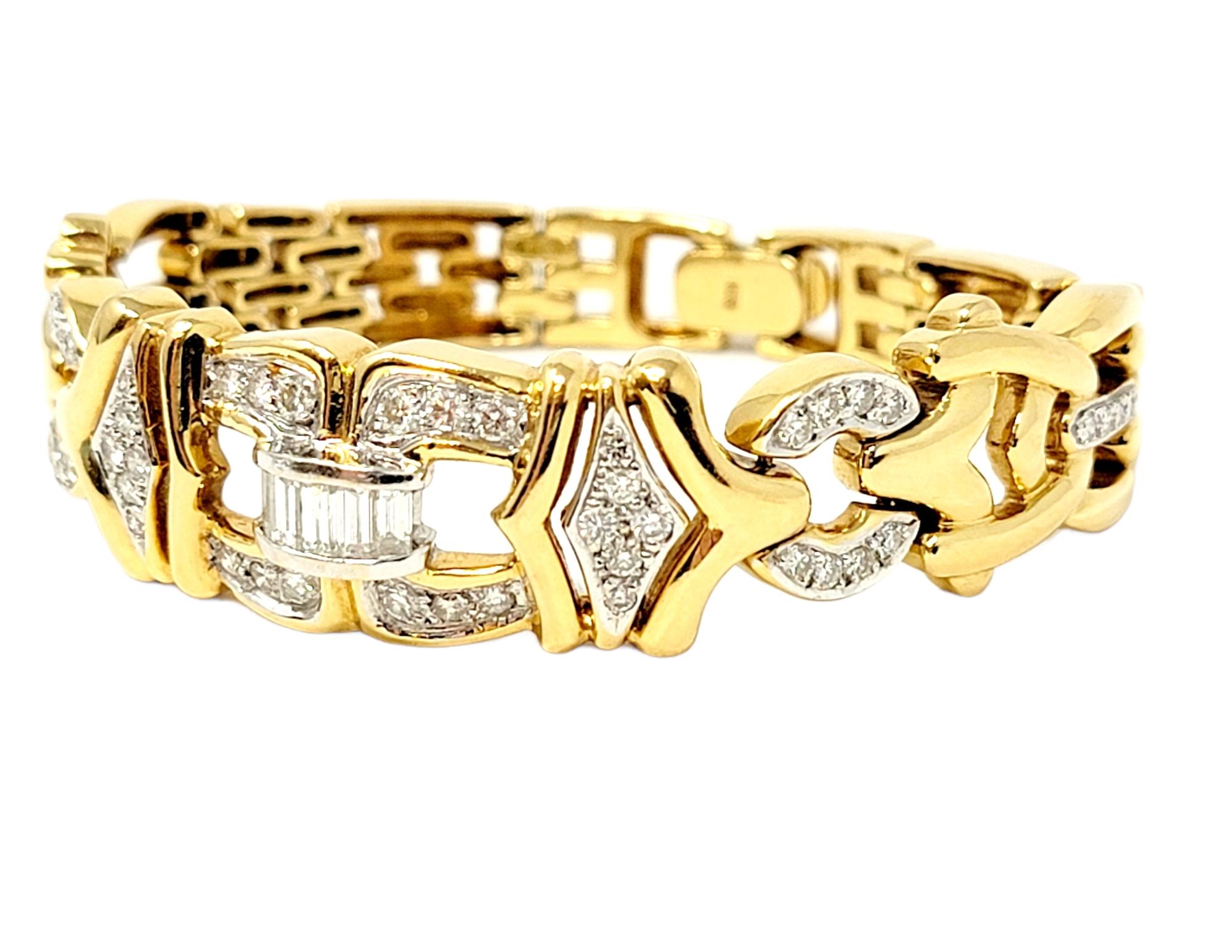 Women's Unique Round and Baguette Natural Diamond Link Bracelet 18 Karat Yellow Gold For Sale