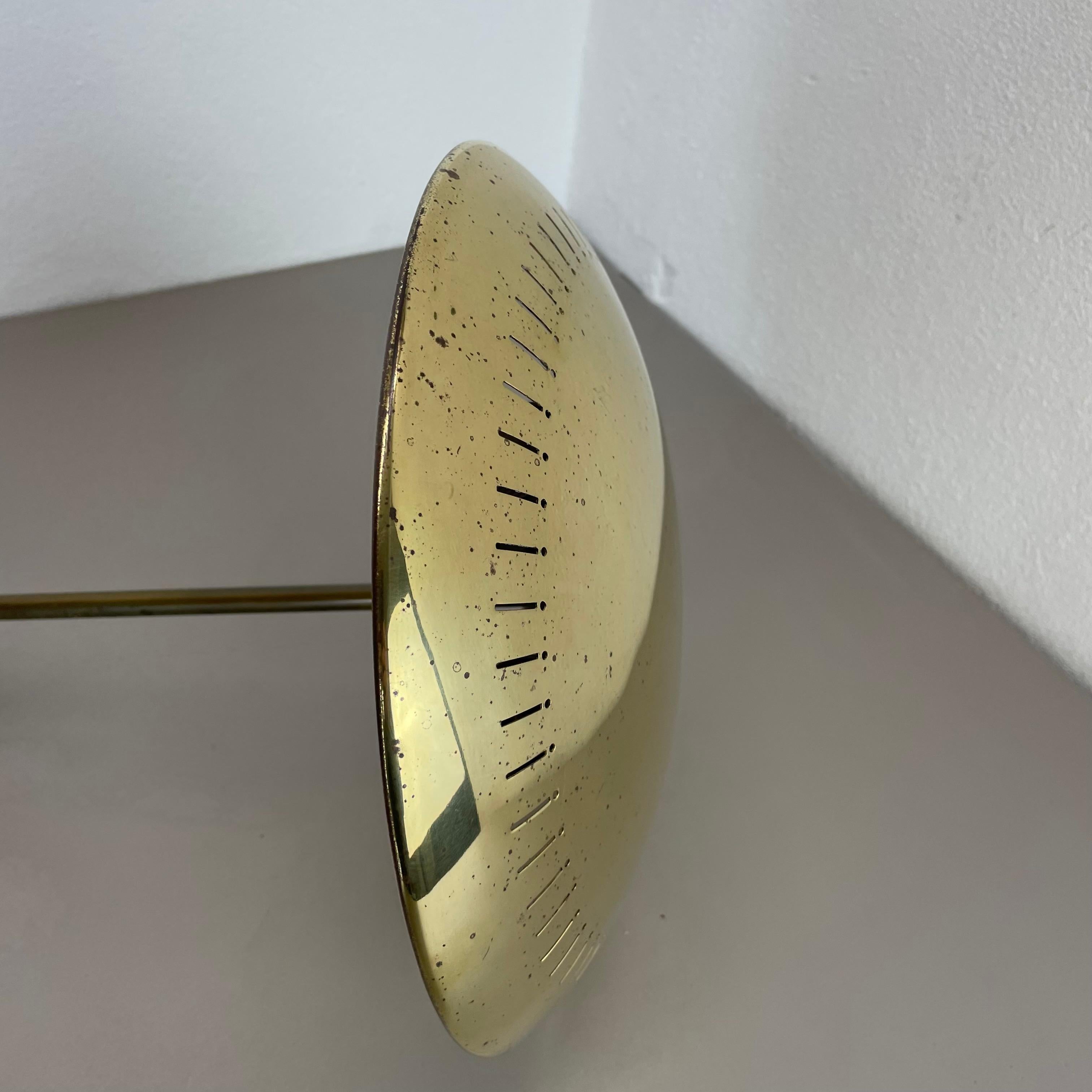 unique round  Brass Gino Sarfatti Style Ceiling Light Flushmount, Italy 1950s For Sale 4