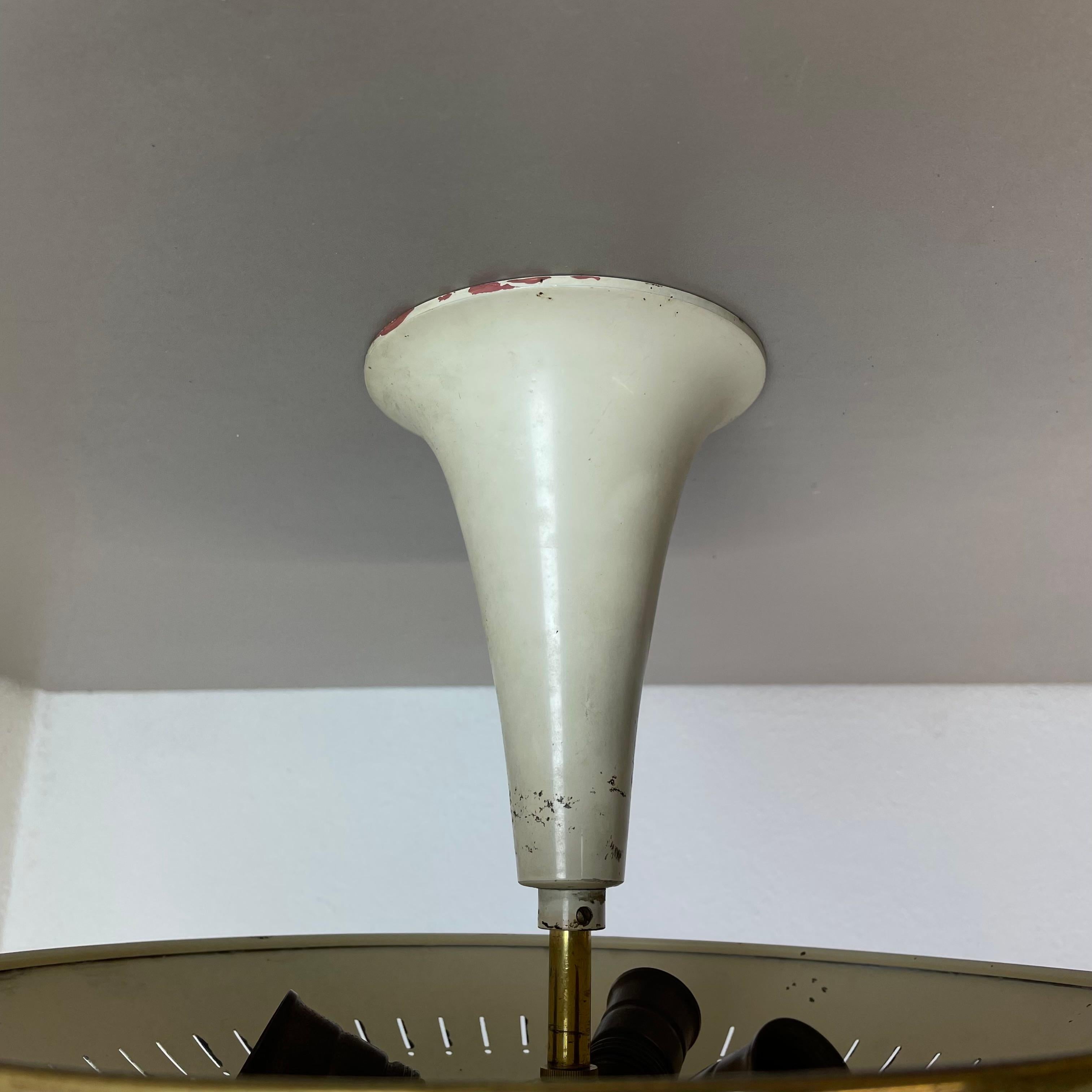 unique round  Brass Gino Sarfatti Style Ceiling Light Flushmount, Italy 1950s In Good Condition In Kirchlengern, DE