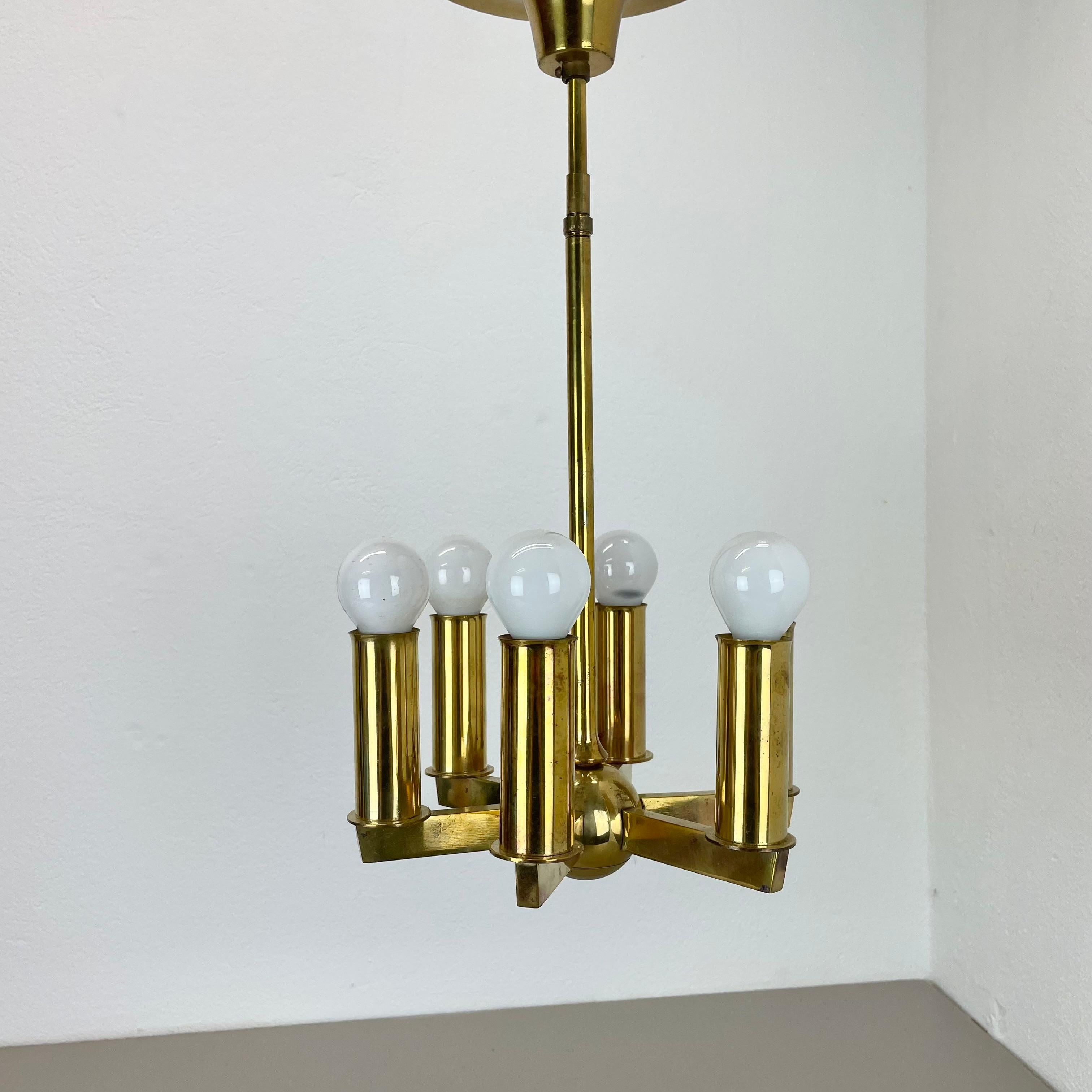 Candelabro redondo único de latón estilo Gino Sarfatti, Italia Años 50 Moderno de mediados de siglo en venta