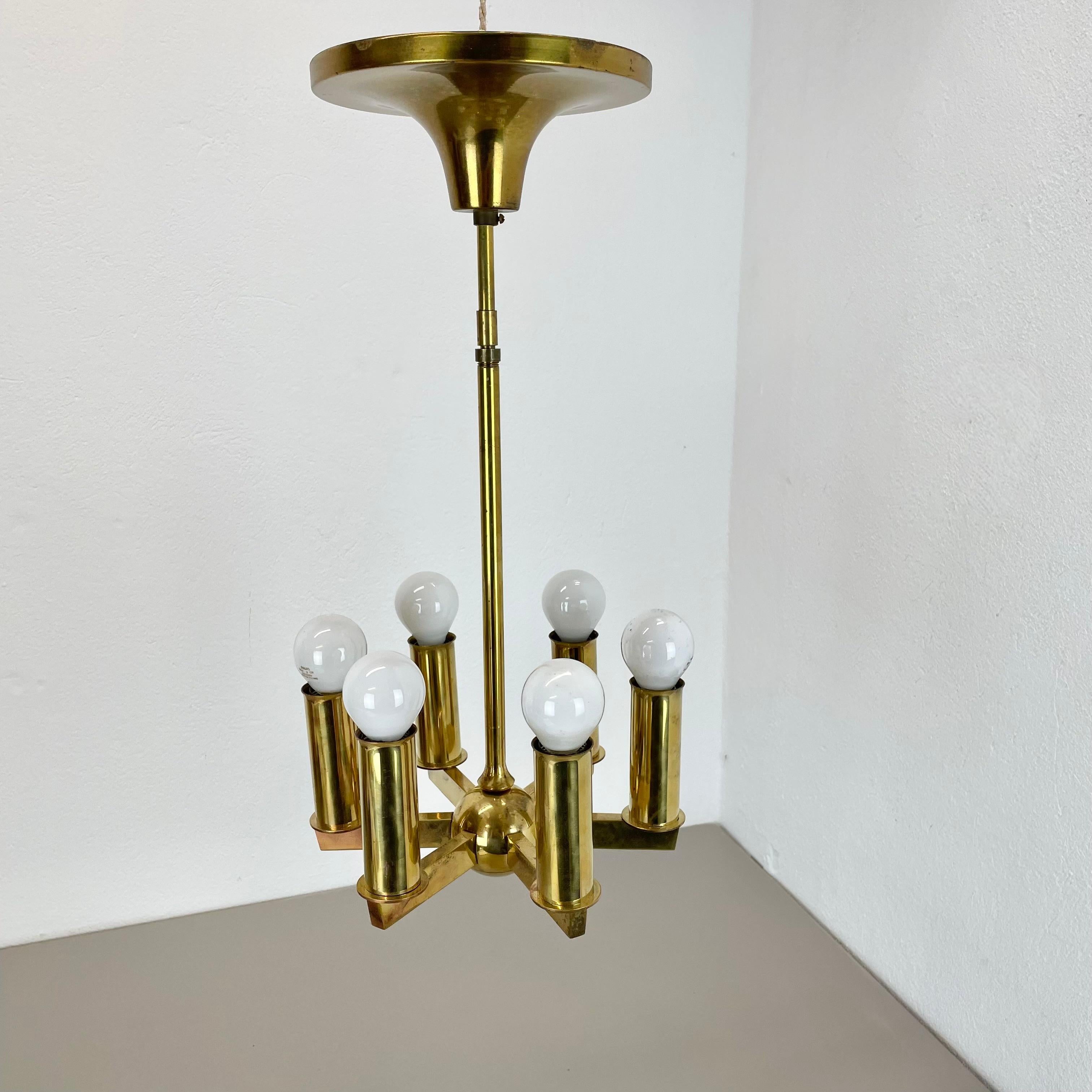 Candelabro redondo único de latón estilo Gino Sarfatti, Italia Años 50 siglo XX en venta