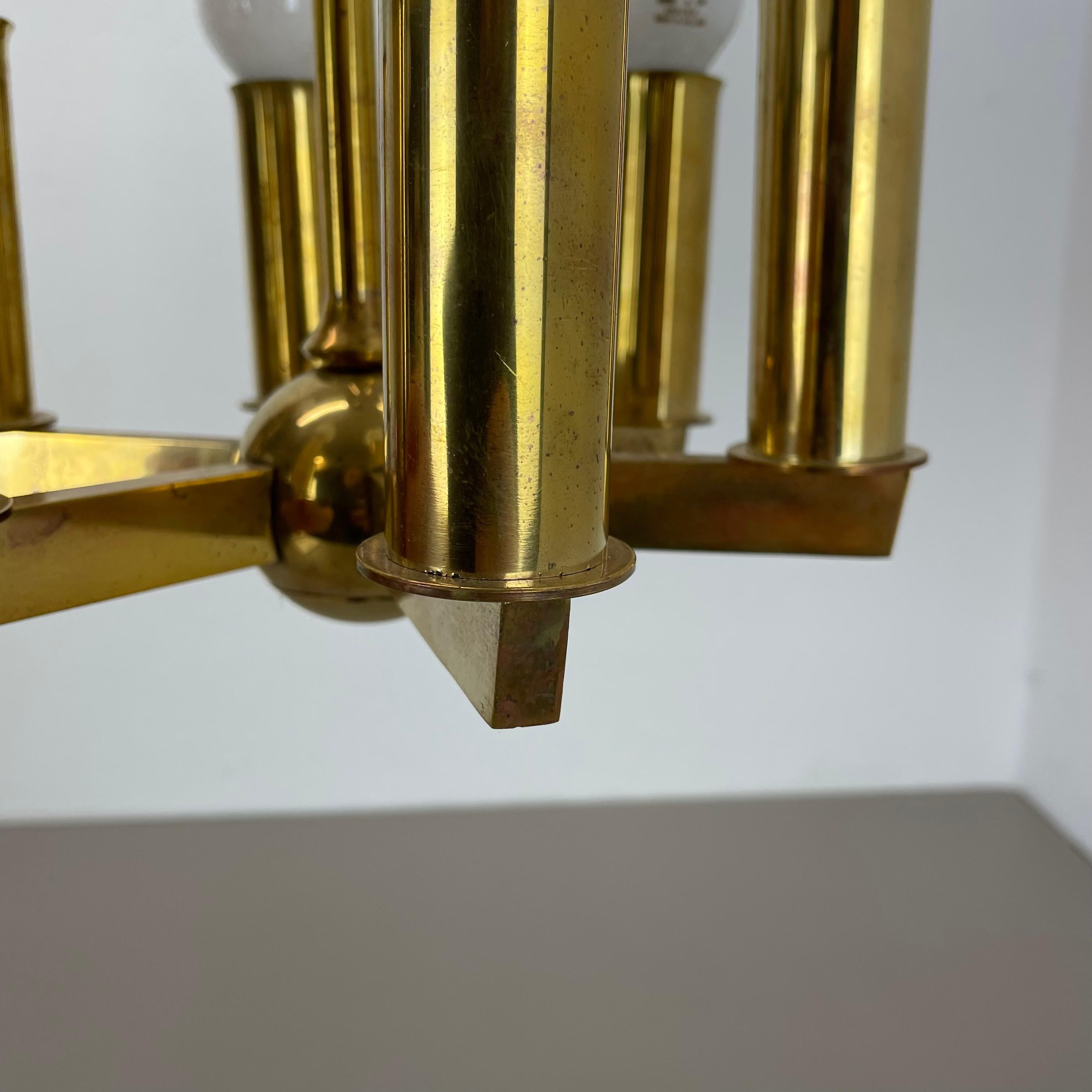 Candelabro redondo único de latón estilo Gino Sarfatti, Italia Años 50 Metal en venta