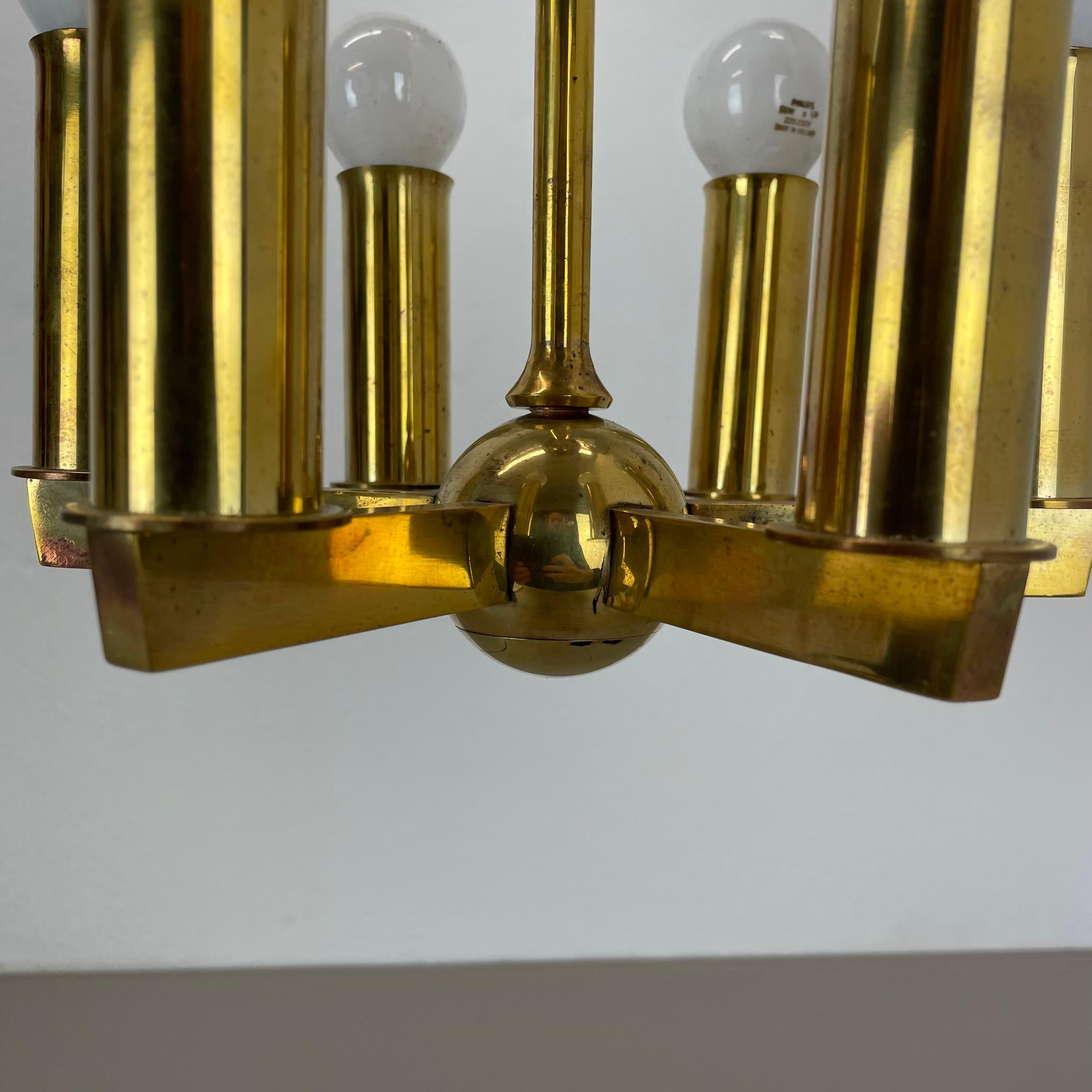Candelabro redondo único de latón estilo Gino Sarfatti, Italia Años 50 en venta 2