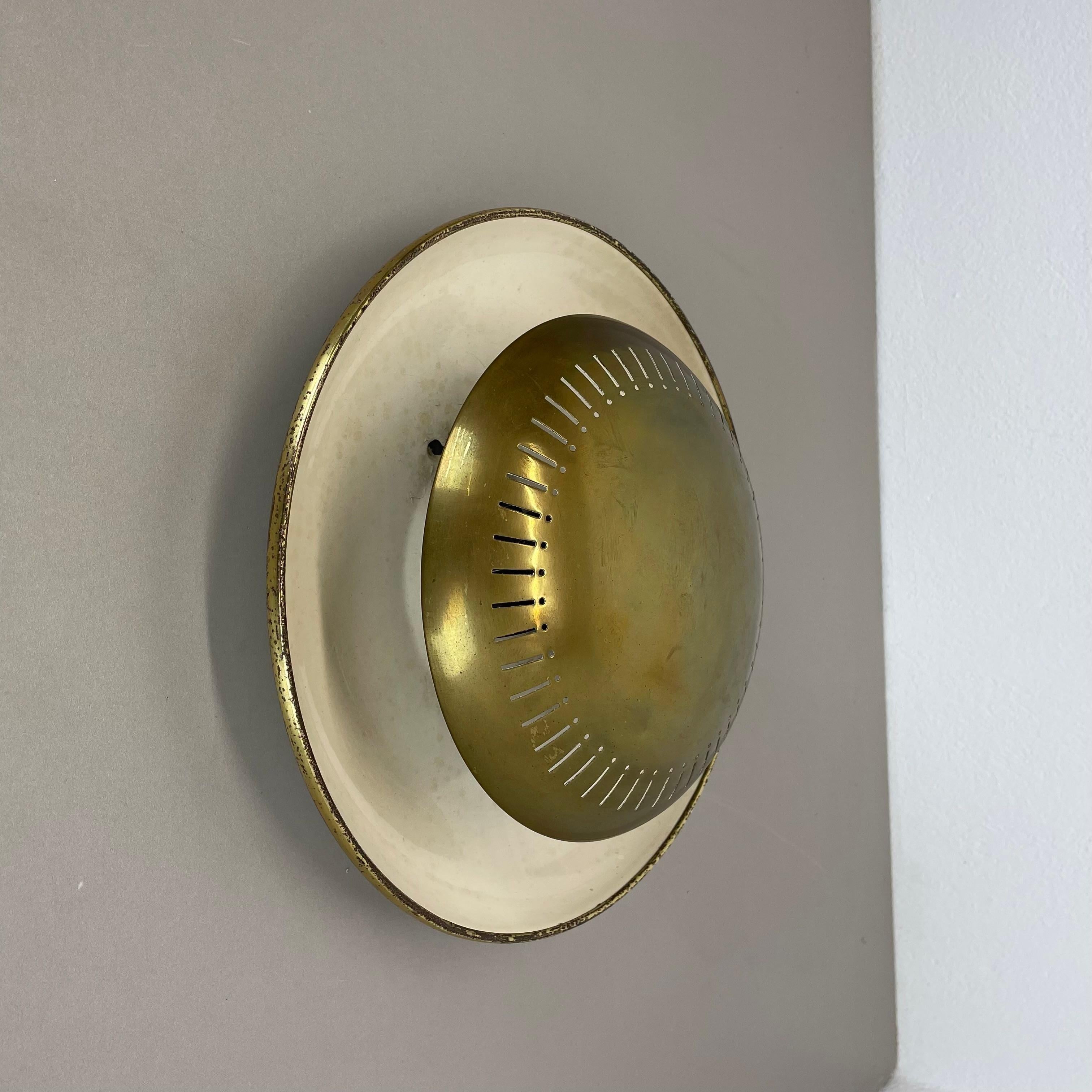 Mid-Century Modern unique round  Brass Gino Sarfatti Style wall Ceiling Light, Italy 1950s For Sale