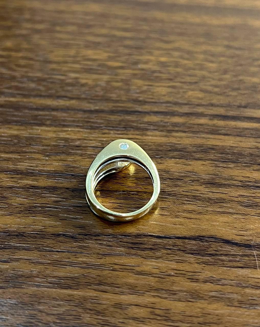 Bague de déclaration en or jaune 14K à diamants ronds uniques sertis en tension et en affleurement en vente 2