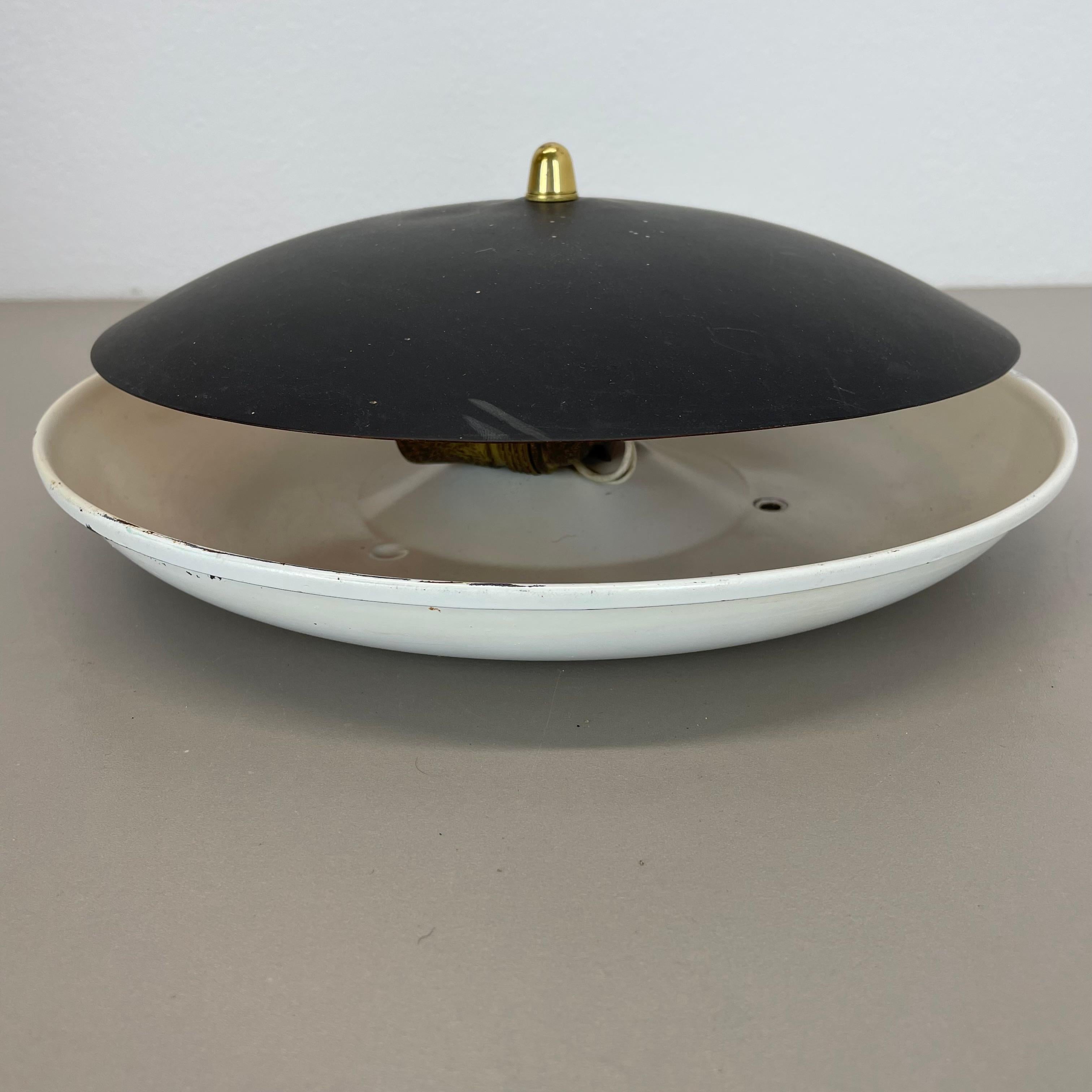 unique métal rond Gino Sarfatti Style Ceiling Wall Light Flushmount Italie 1950s en vente 7