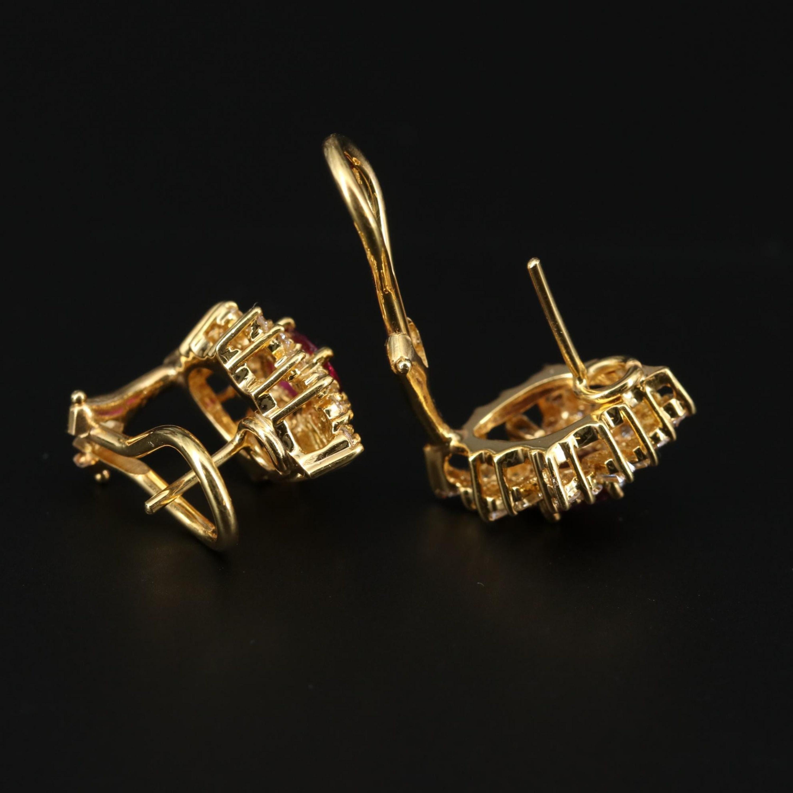 Donna Orecchini in oro a cerchio di rubino per donna, orecchini a cerchio di rubino e diamanti in vendita