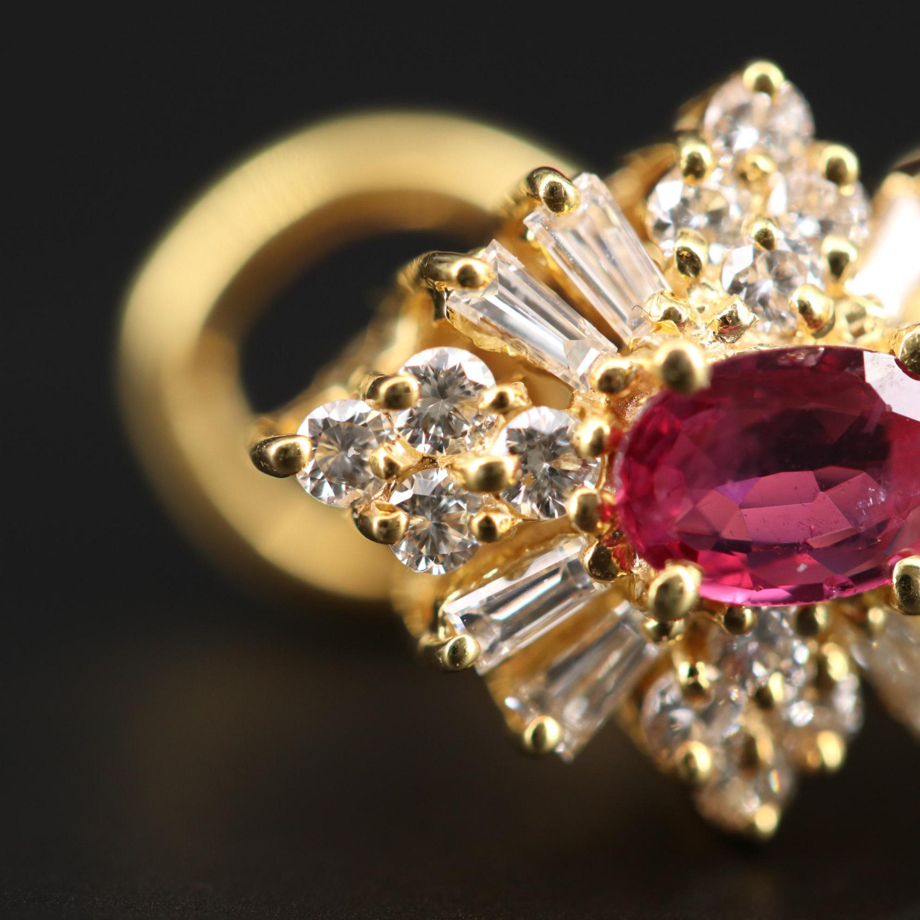 Orecchini in oro a cerchio di rubino per donna, orecchini a cerchio di rubino e diamanti in vendita 1