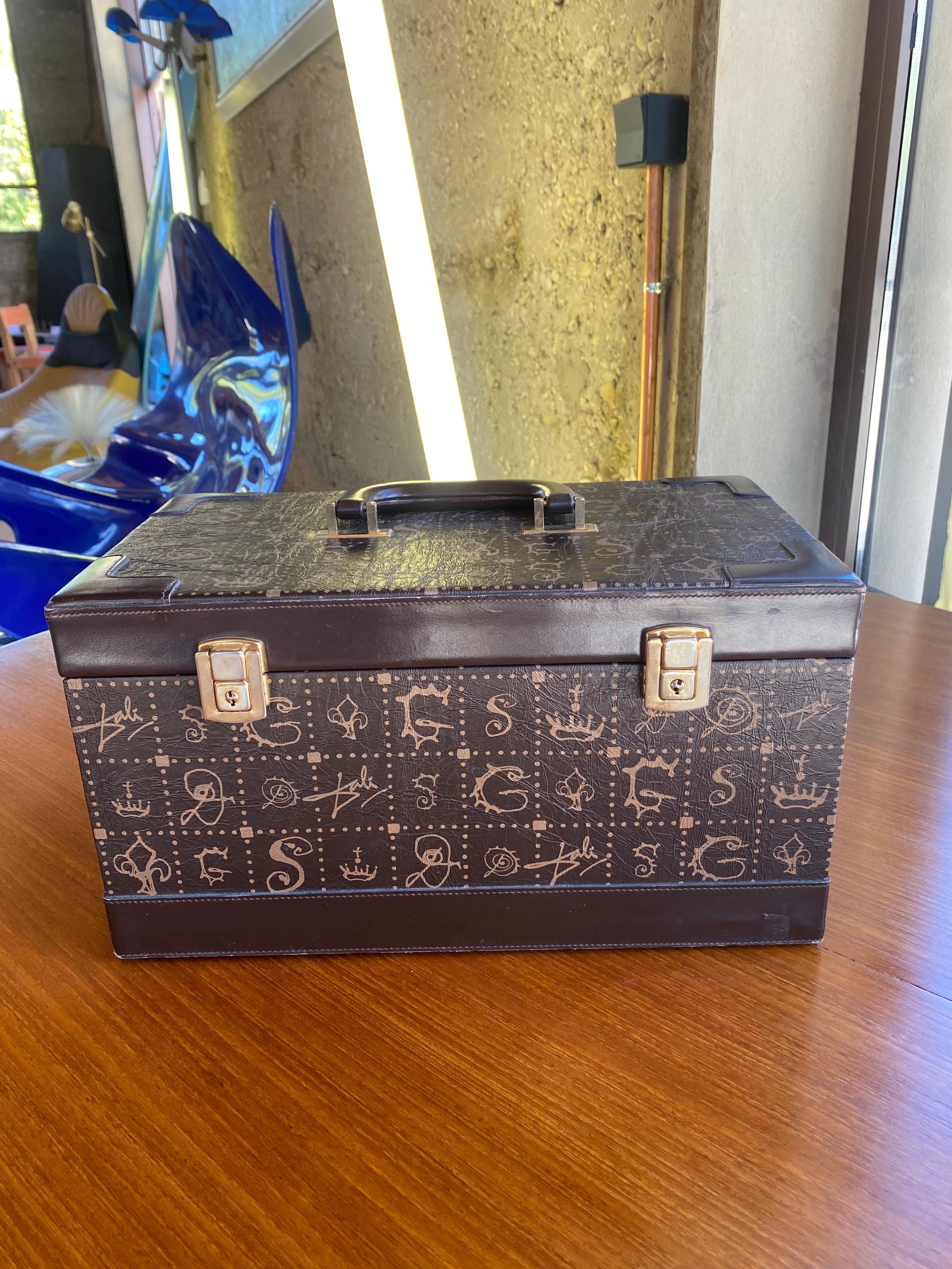 Único Salvador DALI (1904-1989) & E.G.I Francia VANITY CASE finales del siglo XX en venta