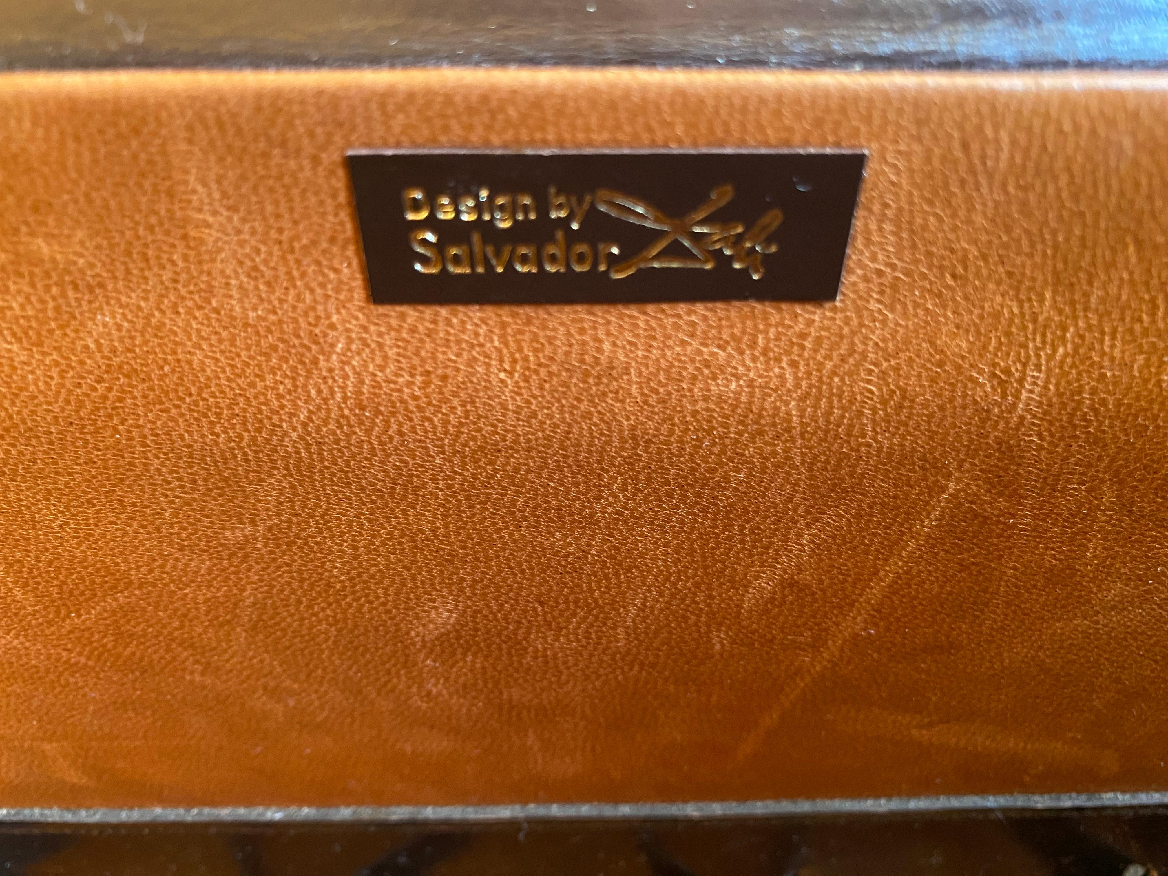 Único Salvador DALI (1904-1989) & E.G.I Francia VANITY CASE en venta 3
