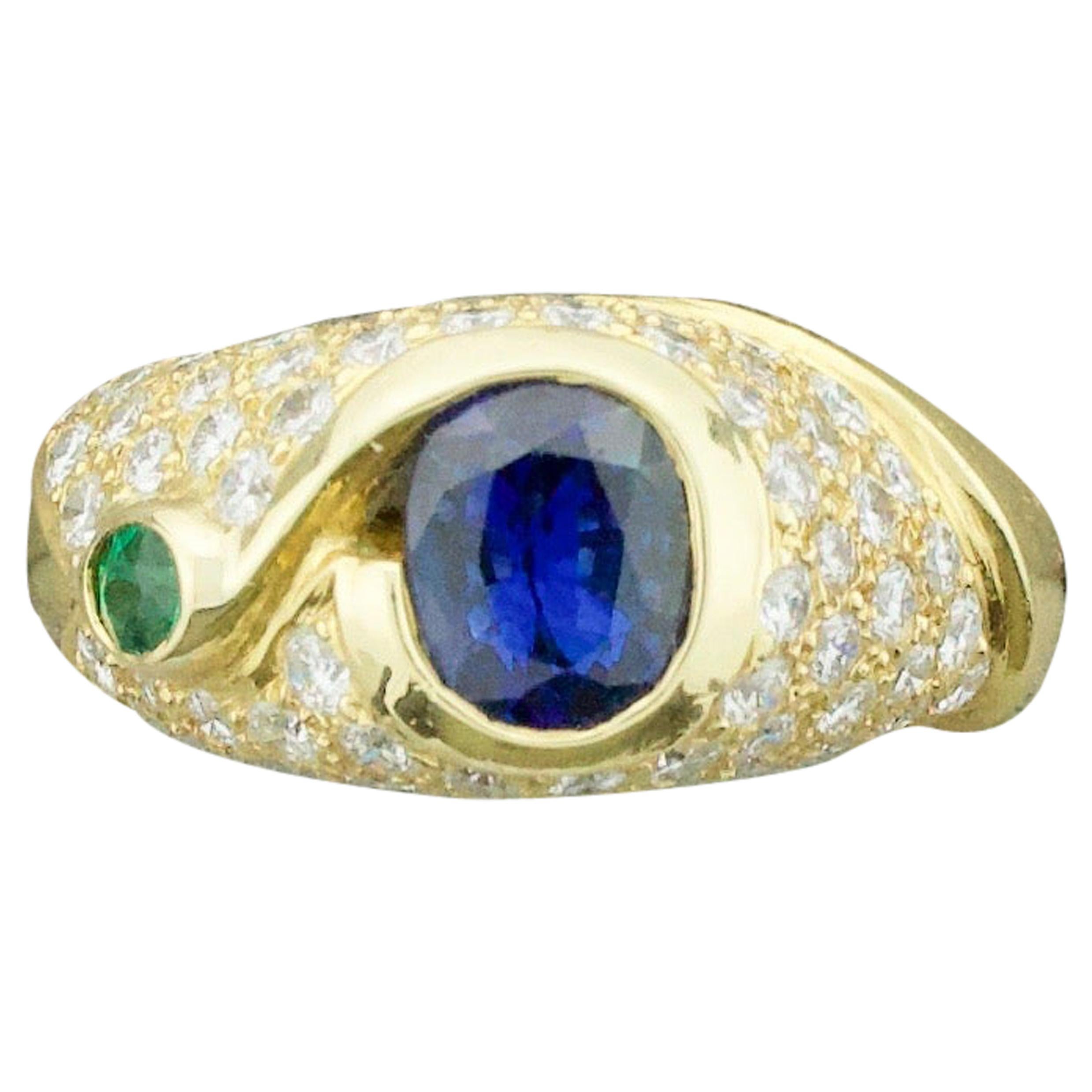 Unique Sapphire Diamond and Emerald Ring in 18 Karat For Sale