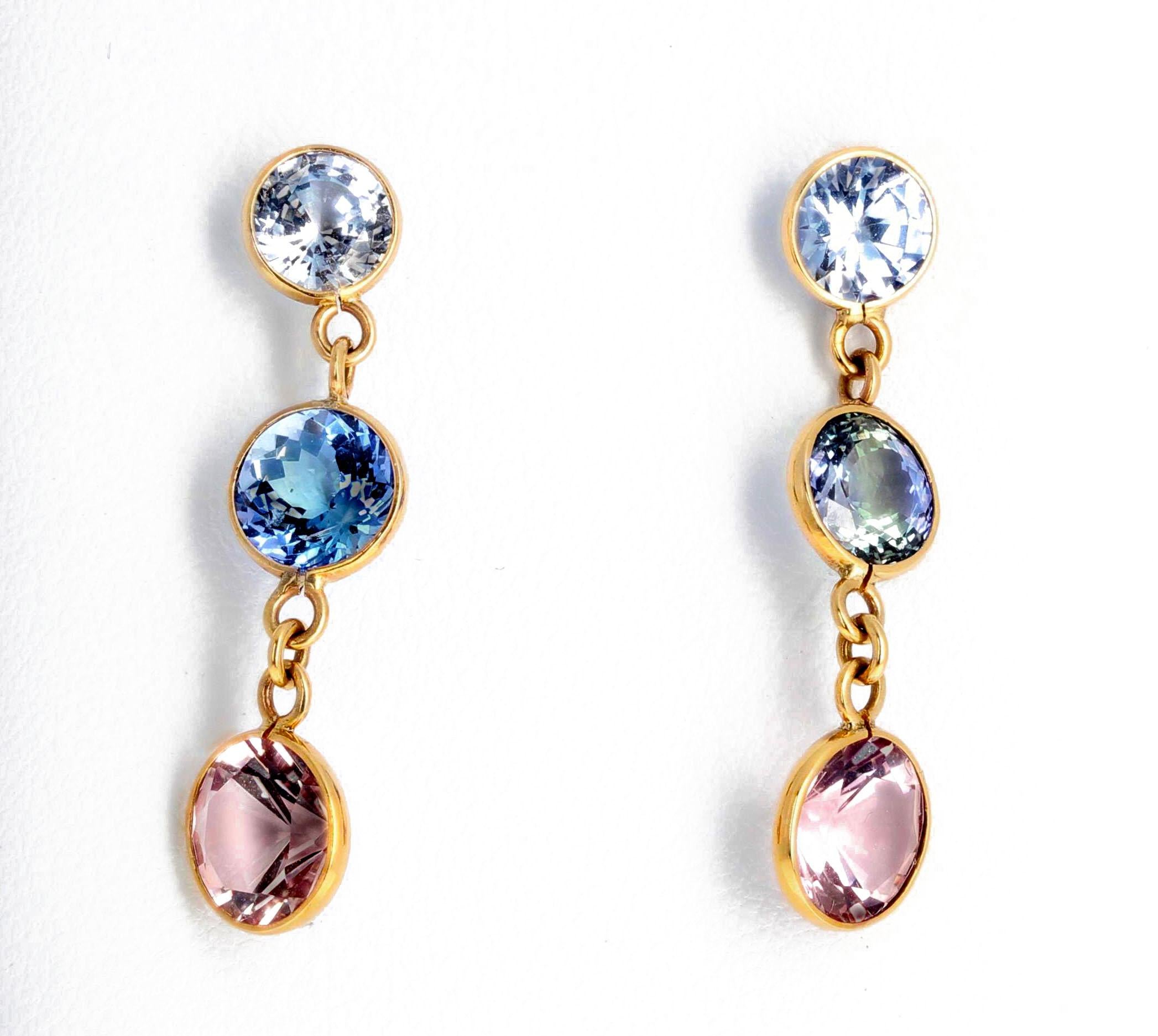 AJD Glittering Swinging Sapphire & Morganite 18Kt Gold Stud Earrings In New Condition In Raleigh, NC
