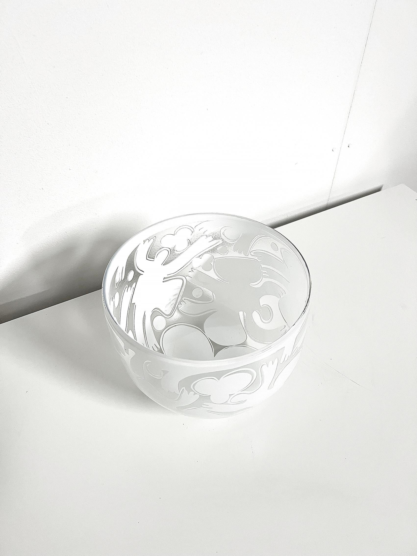 Unique Scandinavian Modern Bowl in Glas by Bertil Vallien for Boda Åfors In Good Condition For Sale In Örebro, SE