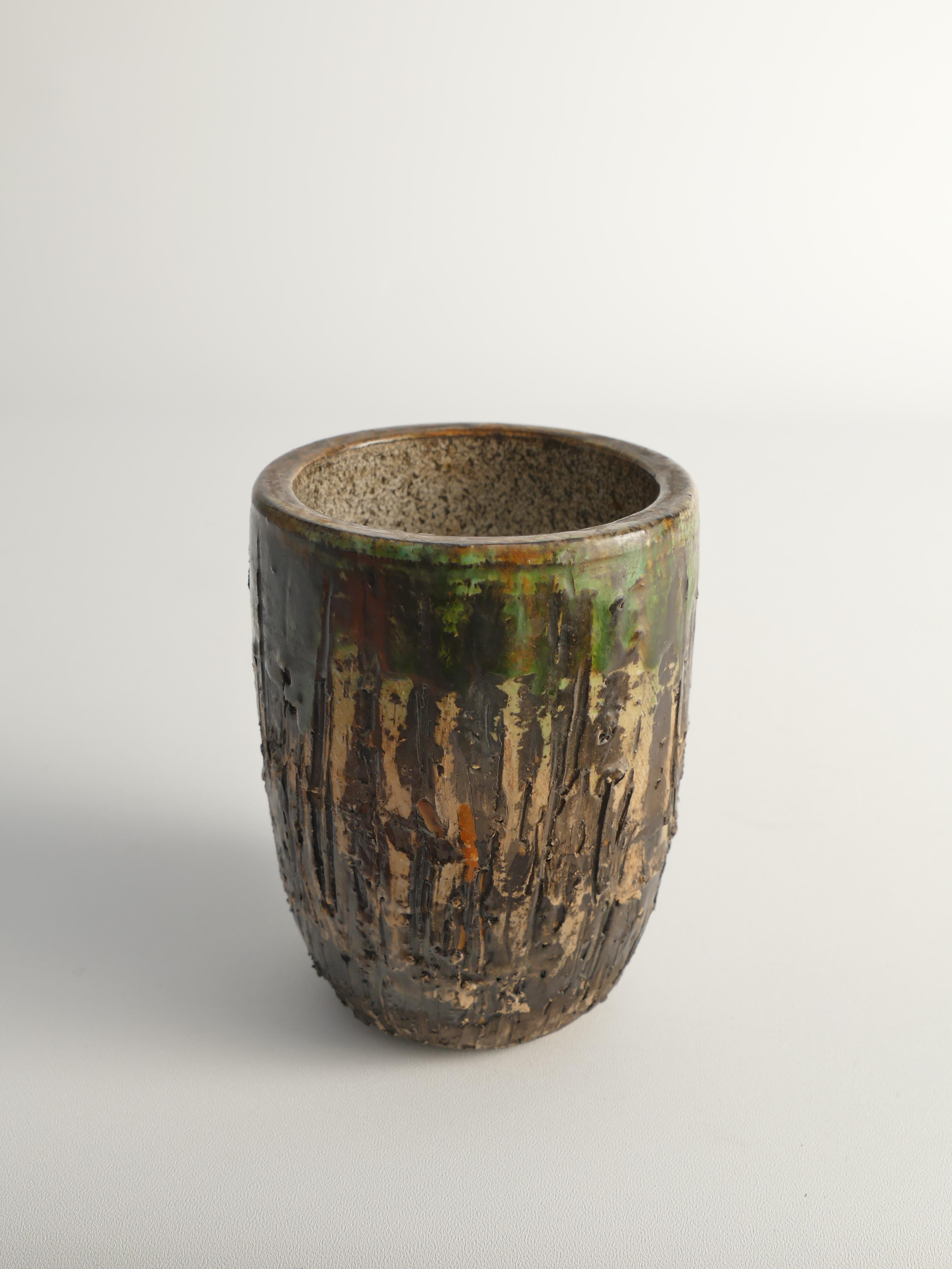 Einzigartige skandinavische moderne brutalistische Steingutvase aus Steingut von Tilgmans, Schweden 1960er Jahre im Angebot 6