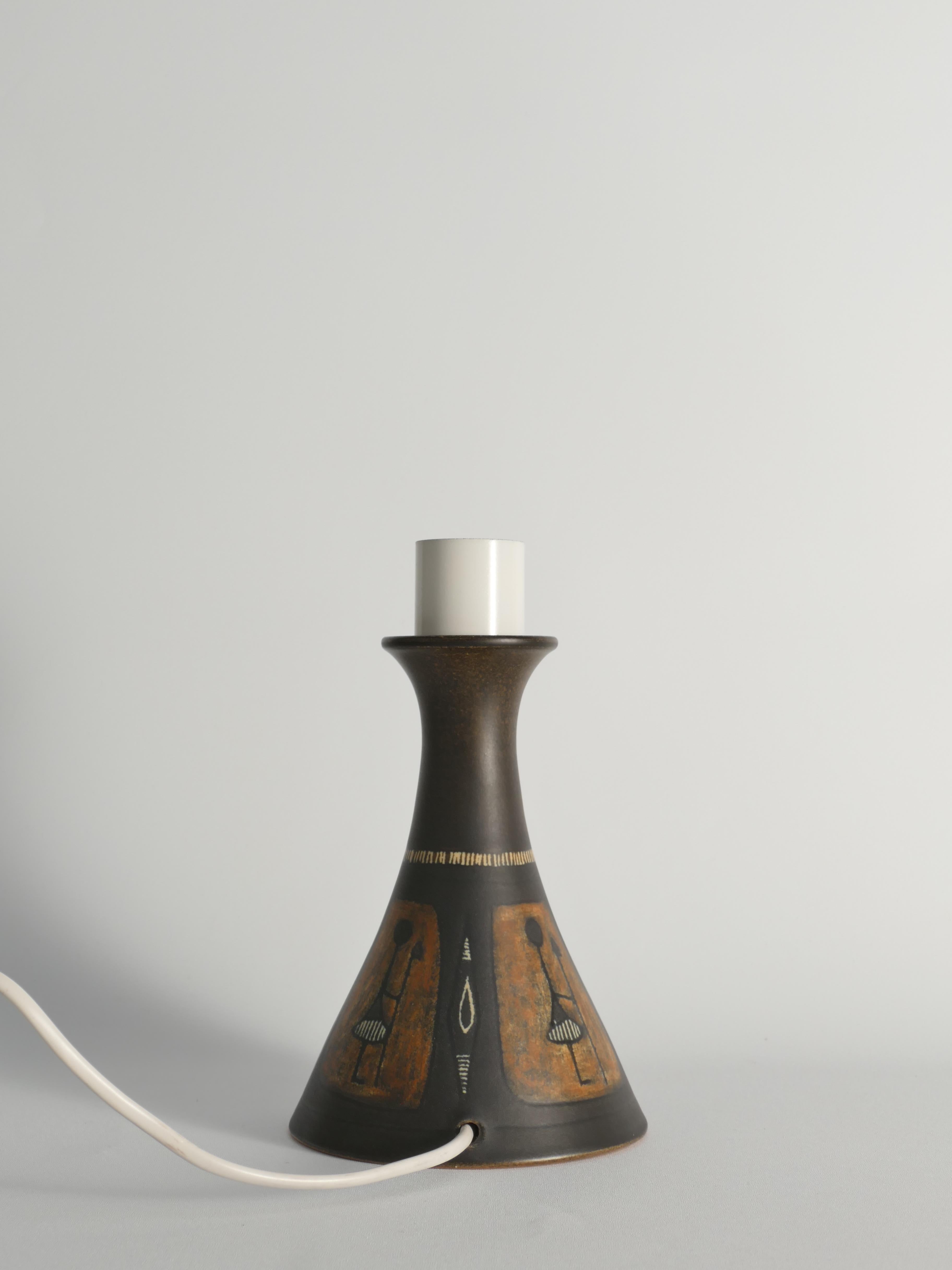 Cotto Lampada da tavolo in ceramica di Munk, Svezia, unica nel suo genere, The Modern Scandinavian Modern. in vendita