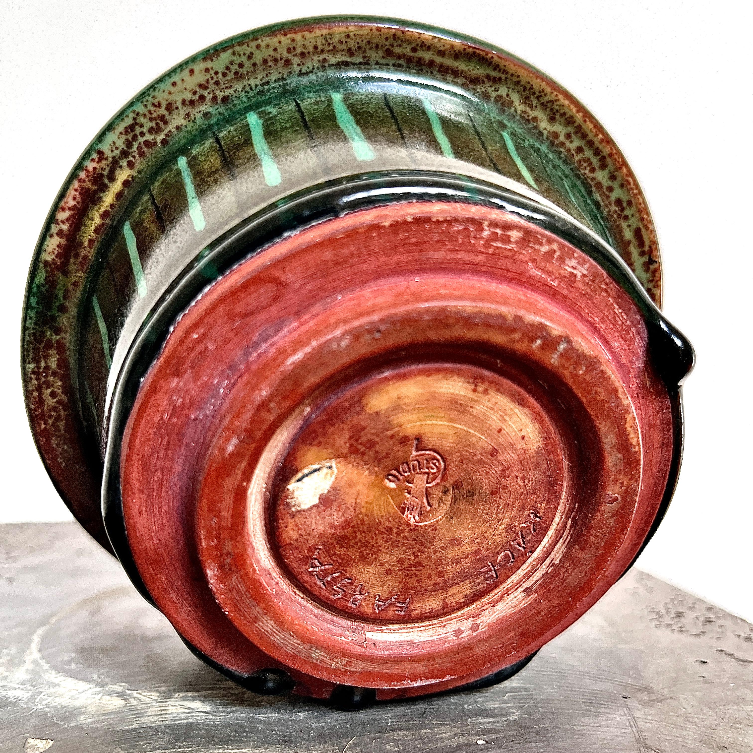 Einzigartige skandinavische Schale aus modernem Steingut der Serie 