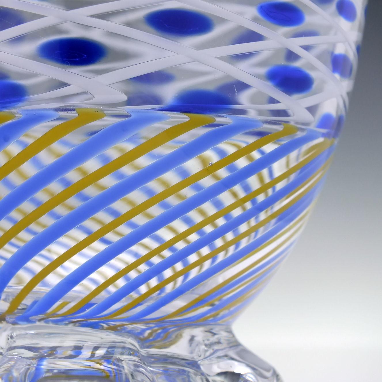 Unique Scottish Mike Hunter Vetro a Reticello Studio Glass Vase For Sale 6
