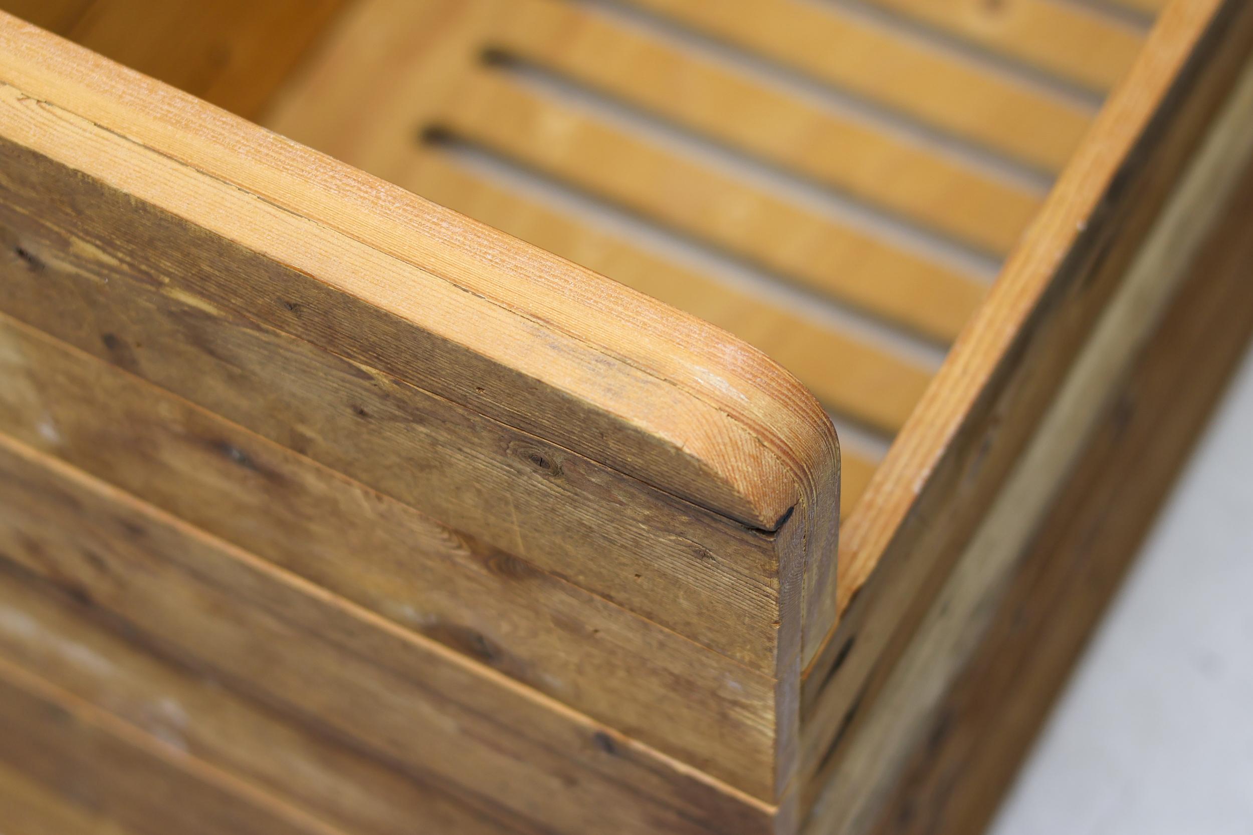 XXIe siècle et contemporain Manteau à bascule unique en bois de récupération de Piet Hein Eek en vente