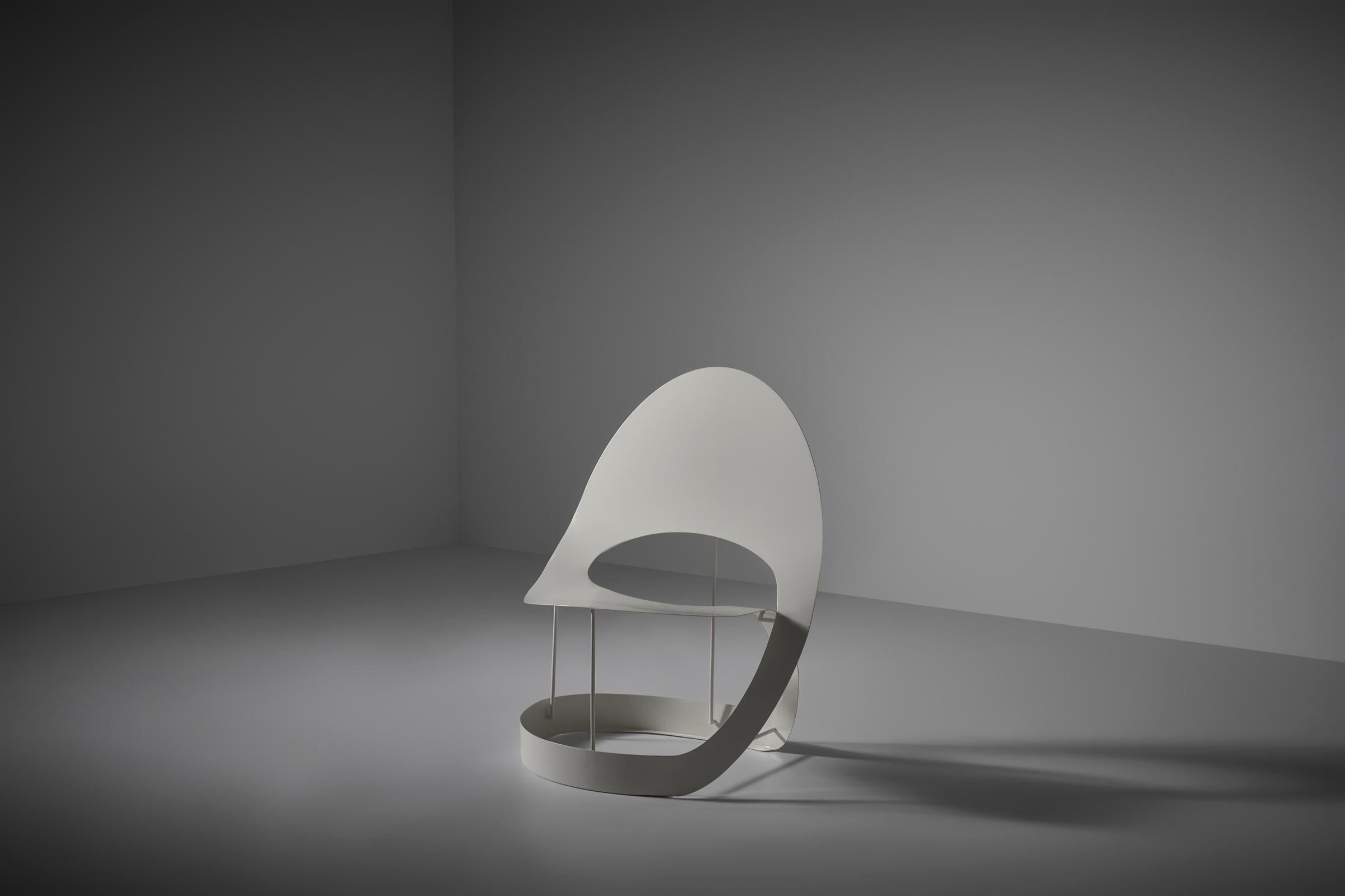 Metal Unique sculptural metal chair, France 1960s For Sale