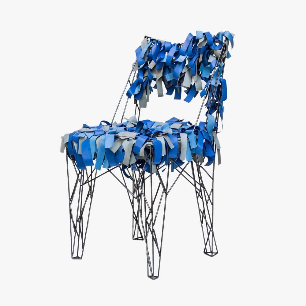 Fin du 20e siècle Chaise sculpturale unique en métal avec cuir bleu par Anacleto Spazzapan en vente