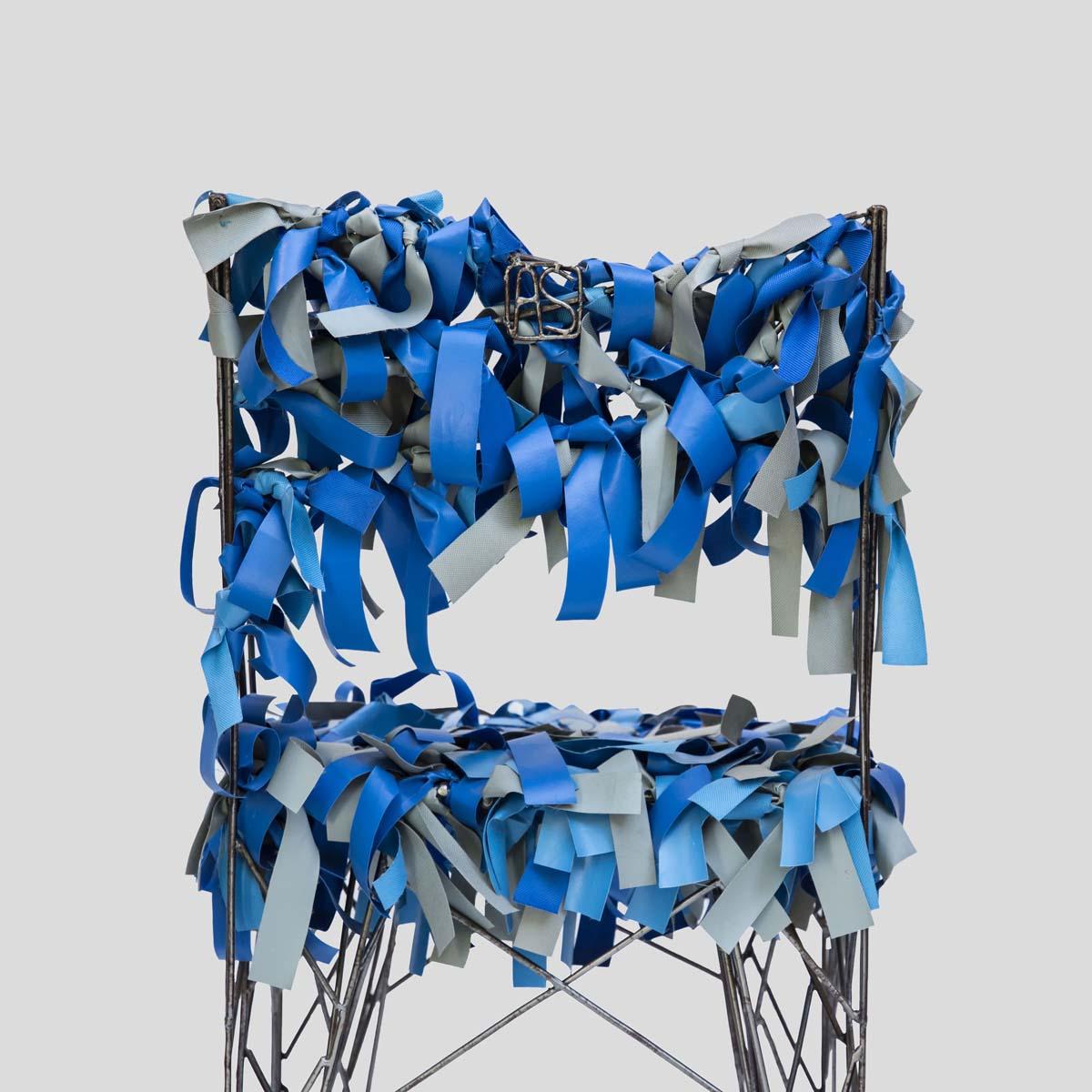 Chaise sculpturale unique en métal avec cuir bleu par Anacleto Spazzapan en vente 2