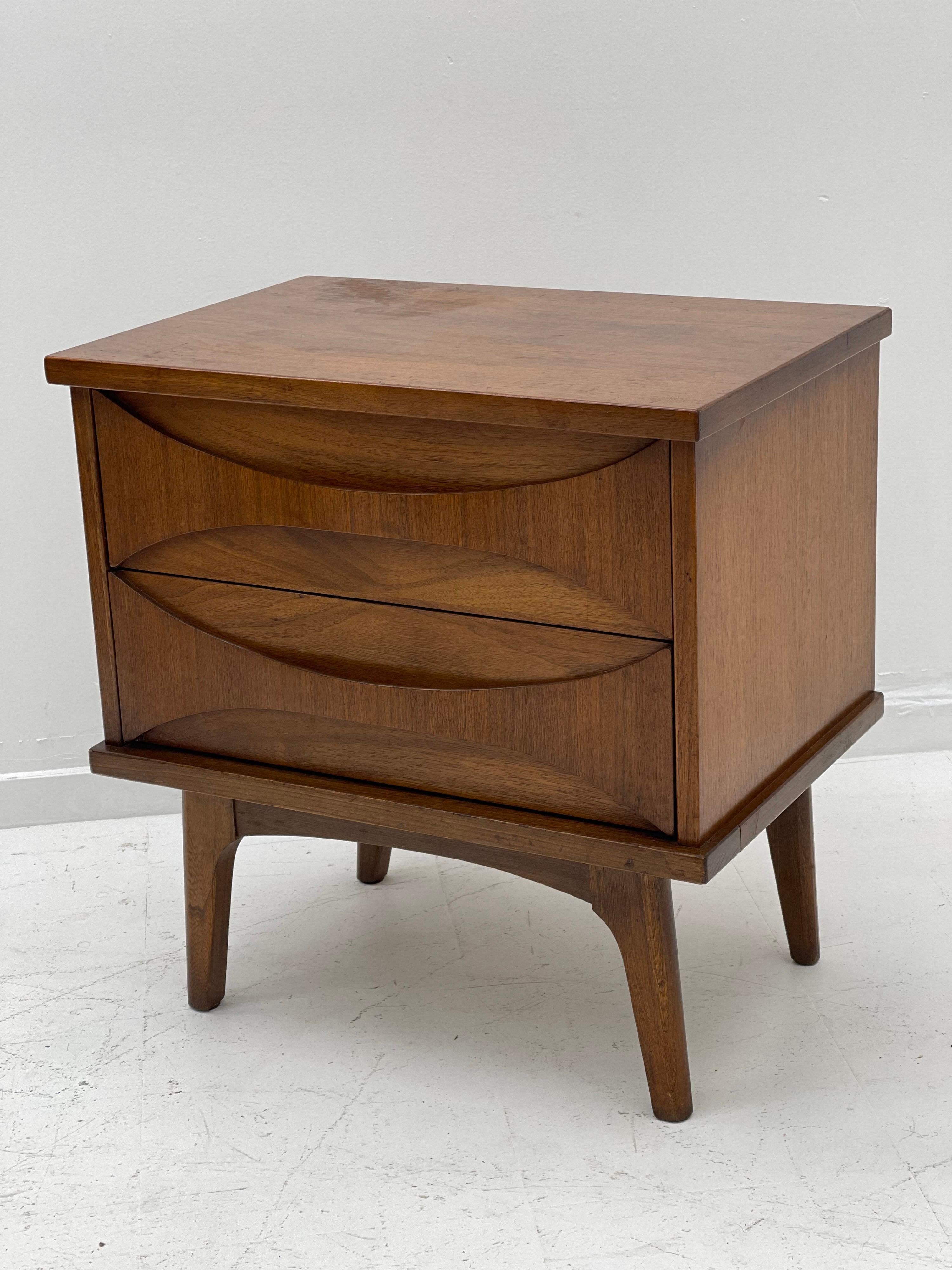 Mid-20th Century Unique Sculptural Mid-Century Modern Nightstand For Sale