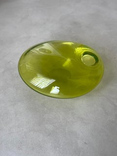 Vaso scultoreo unico nel suo genere, color verde brillante, giallo e lime, Murano italiano degli anni ’70