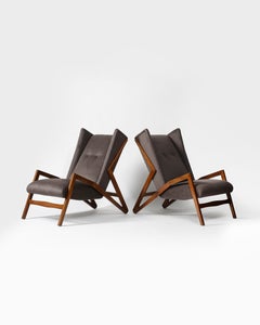Chaises longues uniques en noyer sculptural par Studio BBPR, circa 1950