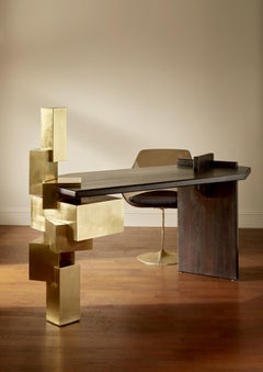 Escritorio "Secreto" único en madera quemada y latón de Erwan Boulloud