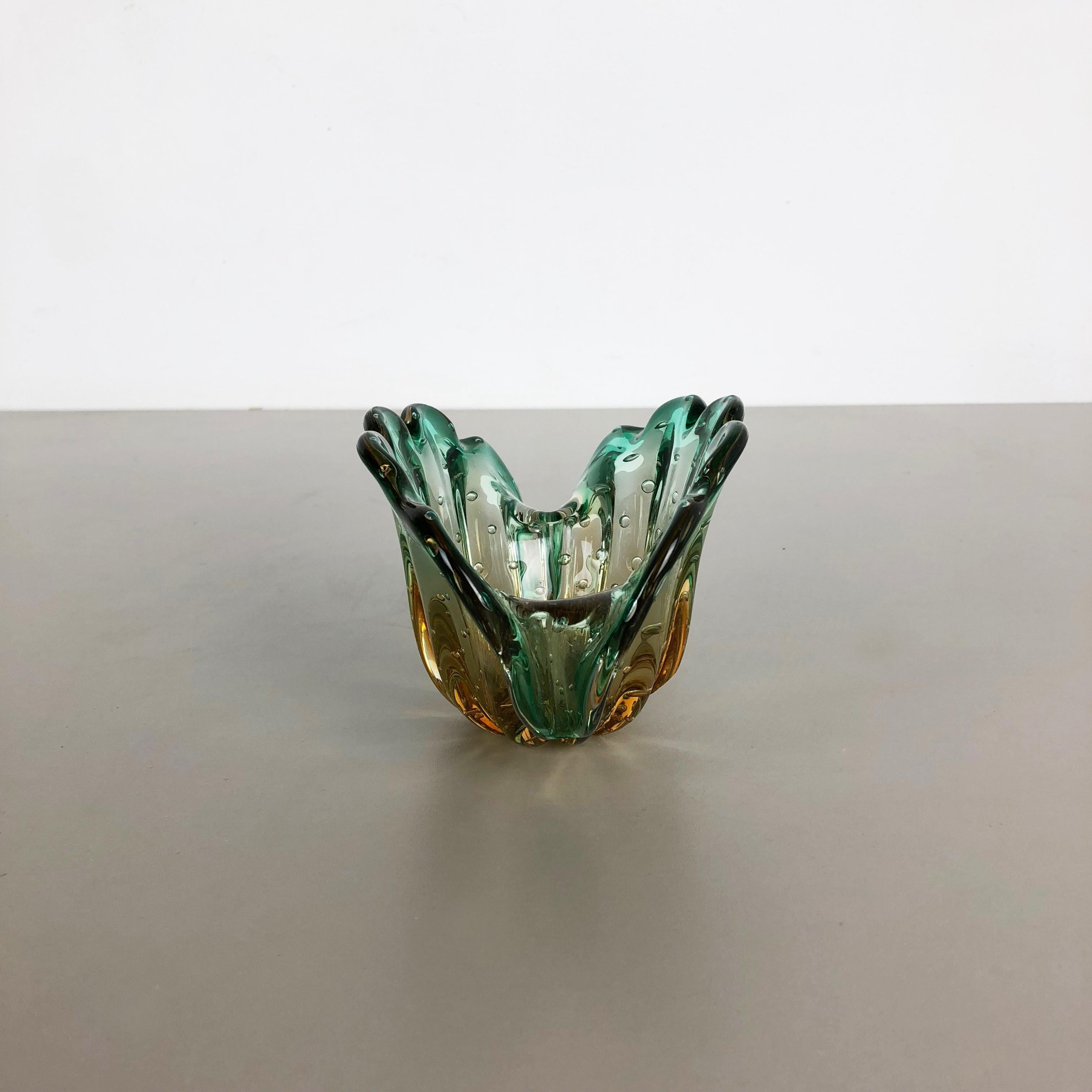 Mid-Century Modern Unique Seguso Bullicante Bubble Murano Glass Shell Bowl Vase, Italy, 1970s For Sale