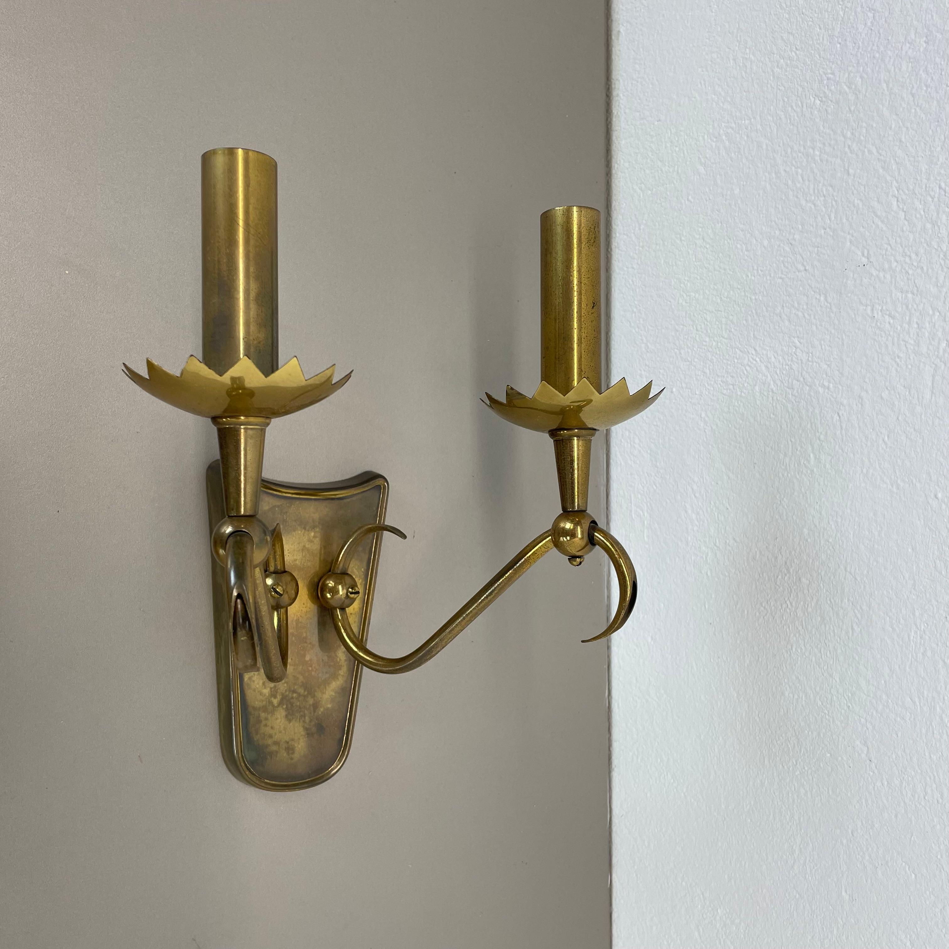 unique set of 2 brass Gio Ponti Style Theatre Wall Light Sconces, Italy, 1950s For Sale 6