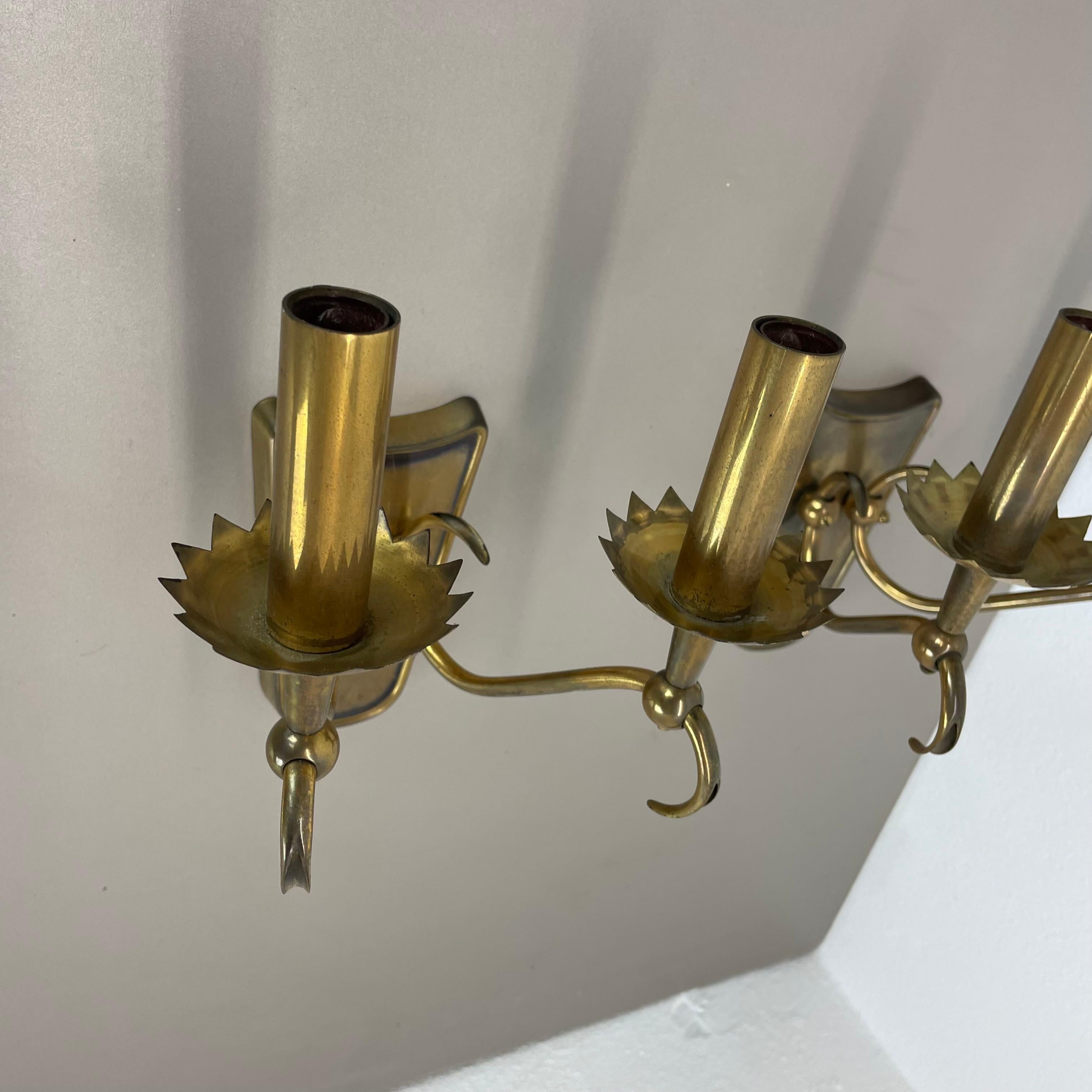 unique set of 2 brass Gio Ponti Style Theatre Wall Light Sconces, Italy, 1950s For Sale 9
