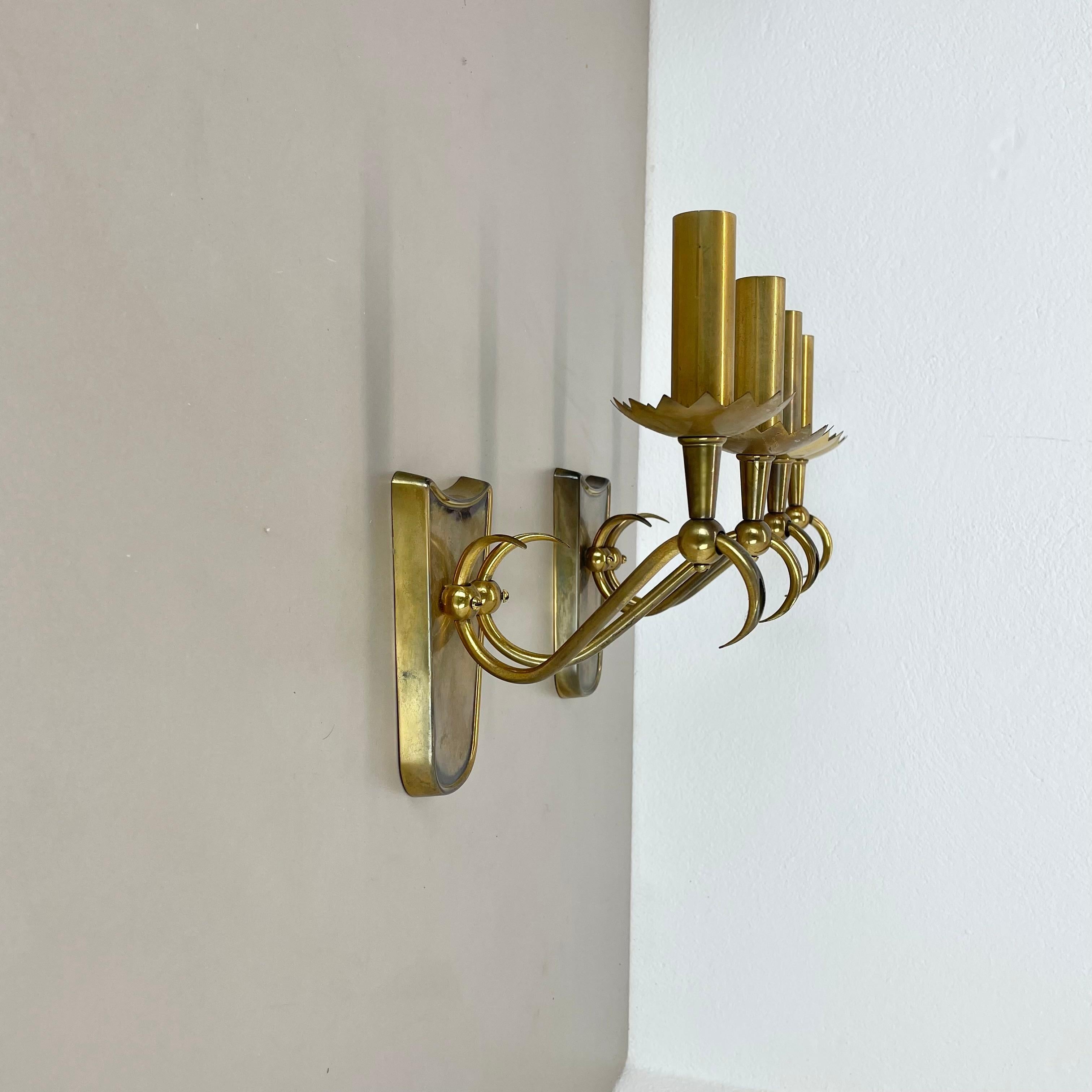 Mid-Century Modern unique set of 2 brass Gio Ponti Style Theatre Wall Light Sconces, Italy, 1950s For Sale