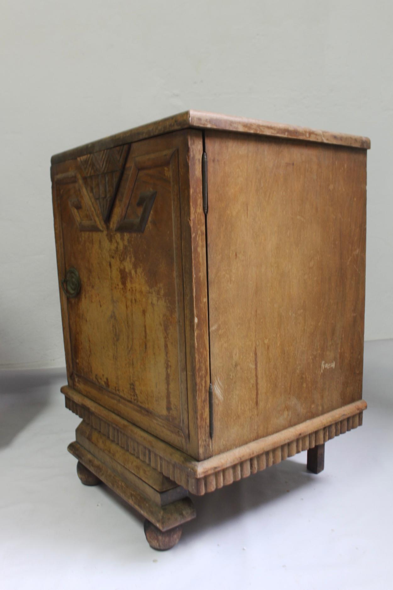 Unique Set of 2 Geometric Art Deco Spanish Nightstands or Side Tables, 1920s (Holz)