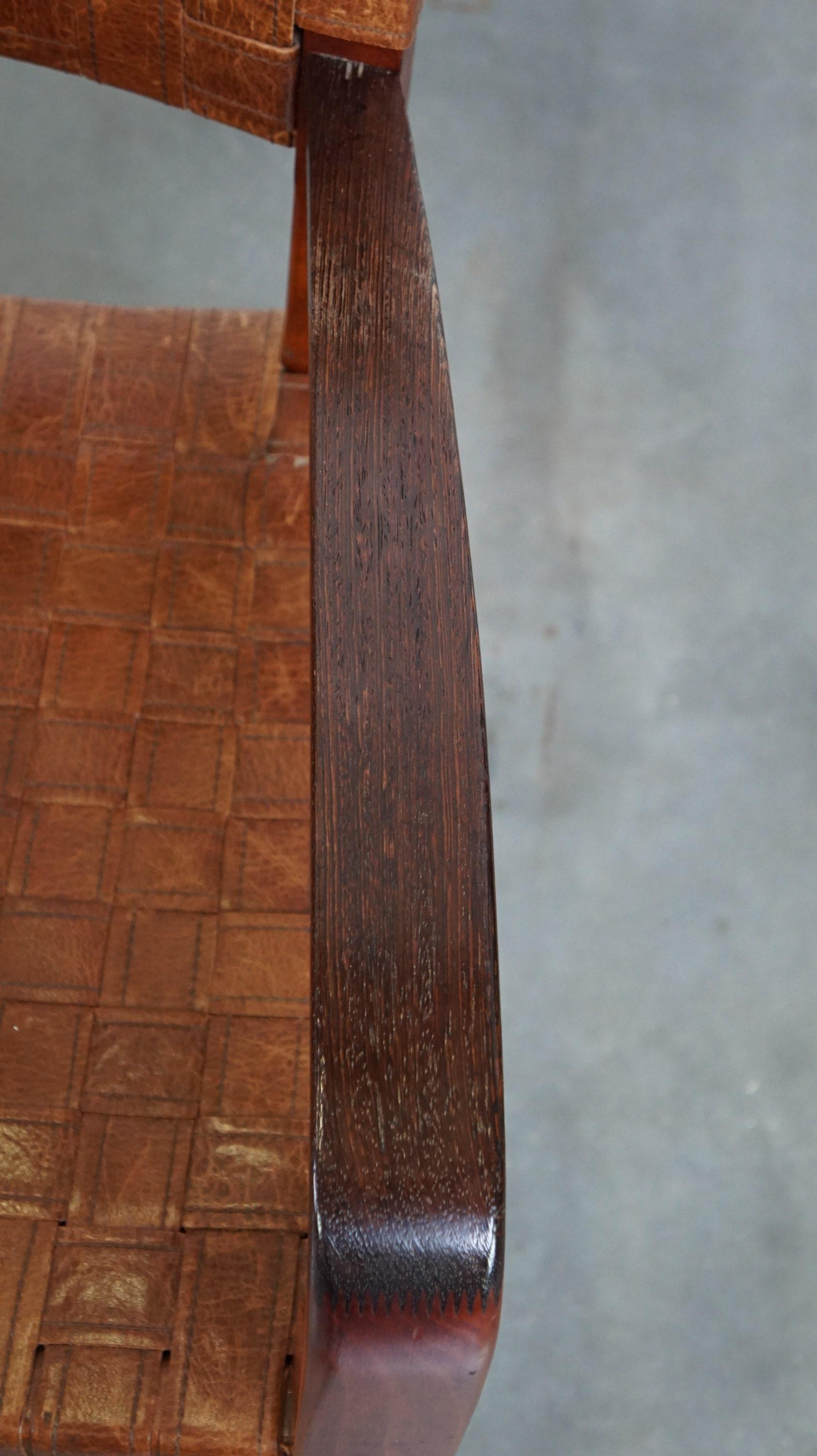 Ensemble unique de 2 chaises shaker au design Schuitema avec sièges en cuir tissé en vente 4