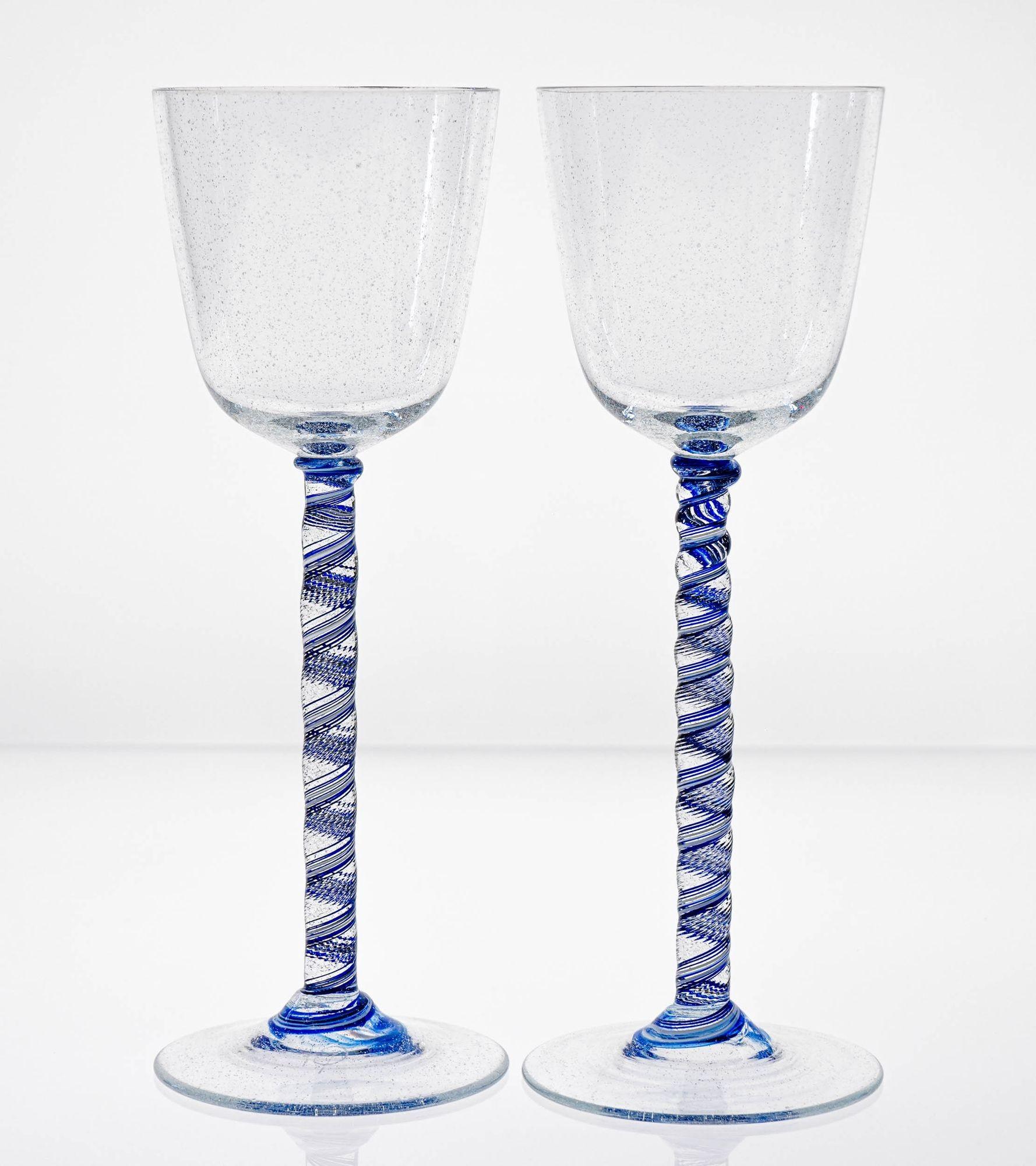 Ensemble unique de 6 tiges torsadées Cenedese, en verre de Murano de couleur cobalt et Pulegoso. Signé en vente 11