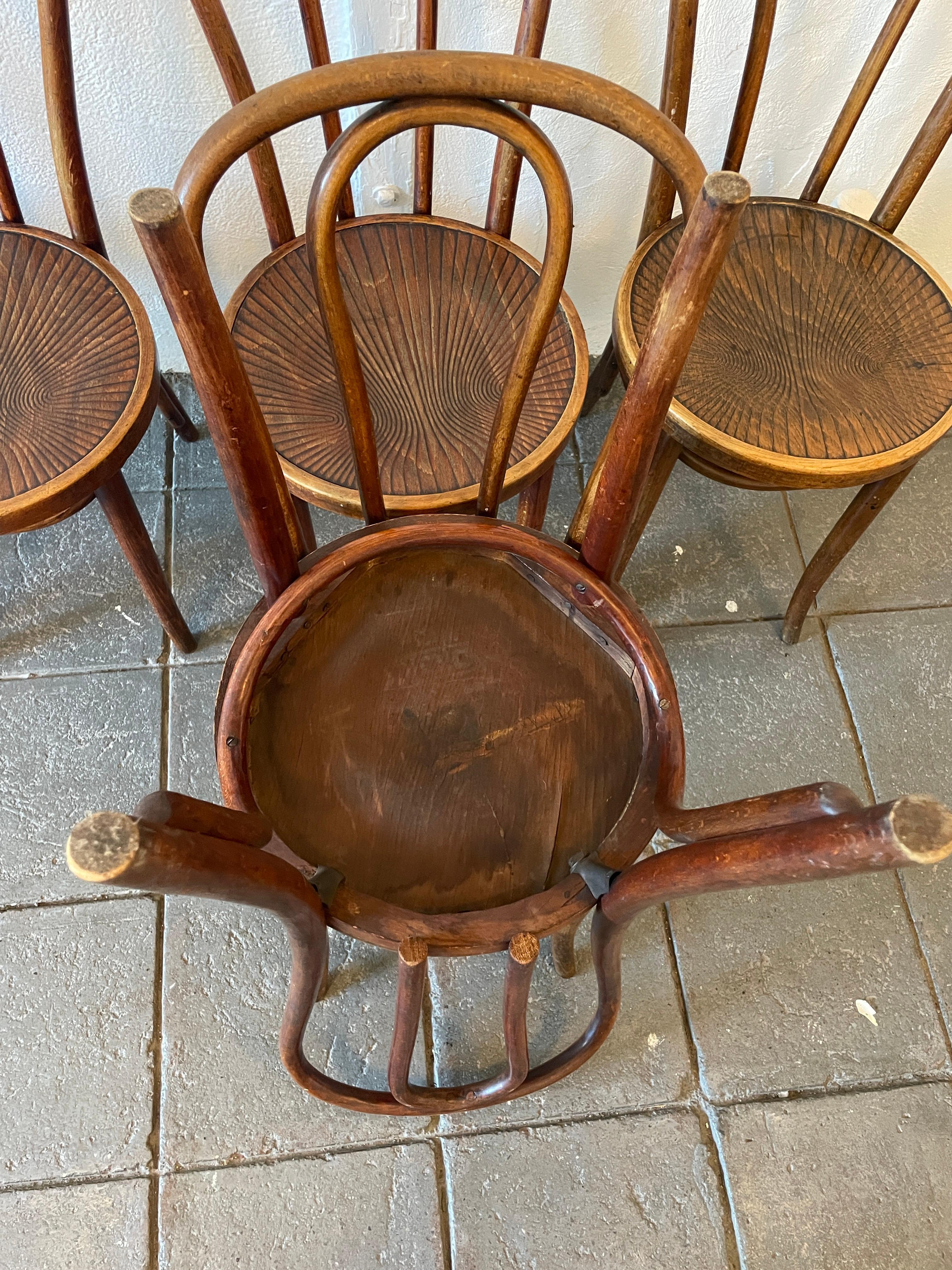 Unique Set of 6 Mid-Century Dining Cafe Bentwood Chairs by Thonet In Good Condition In BROOKLYN, NY