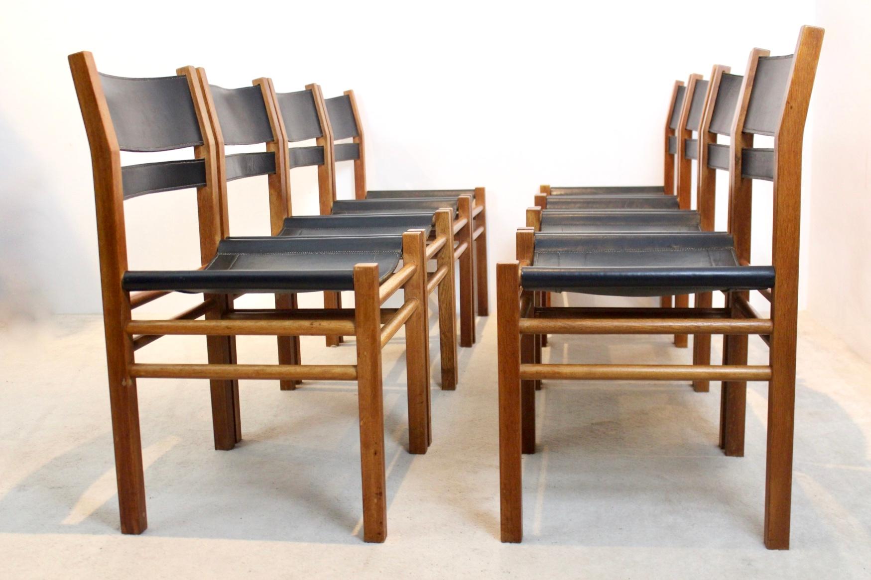 Unique Set of Eight Oak and Saddle Leather Scandinavian Chairs In Good Condition In Voorburg, NL
