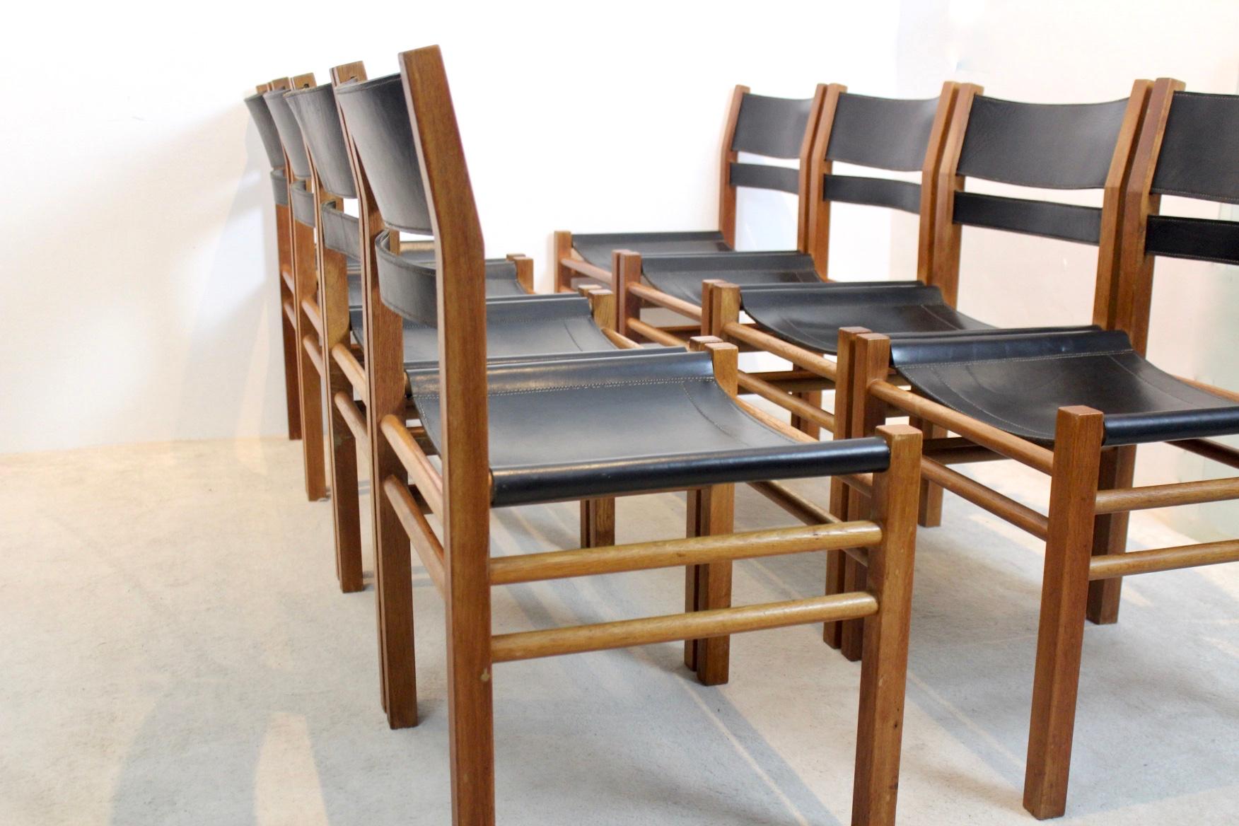 Unique Set of Eight Oak and Saddle Leather Scandinavian Chairs 4