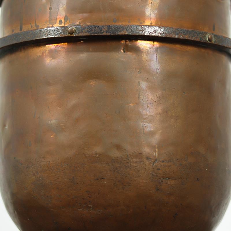 XIX secolo Bollitore / fioriera in rame Wabi Sabi dalla forma unica in vendita