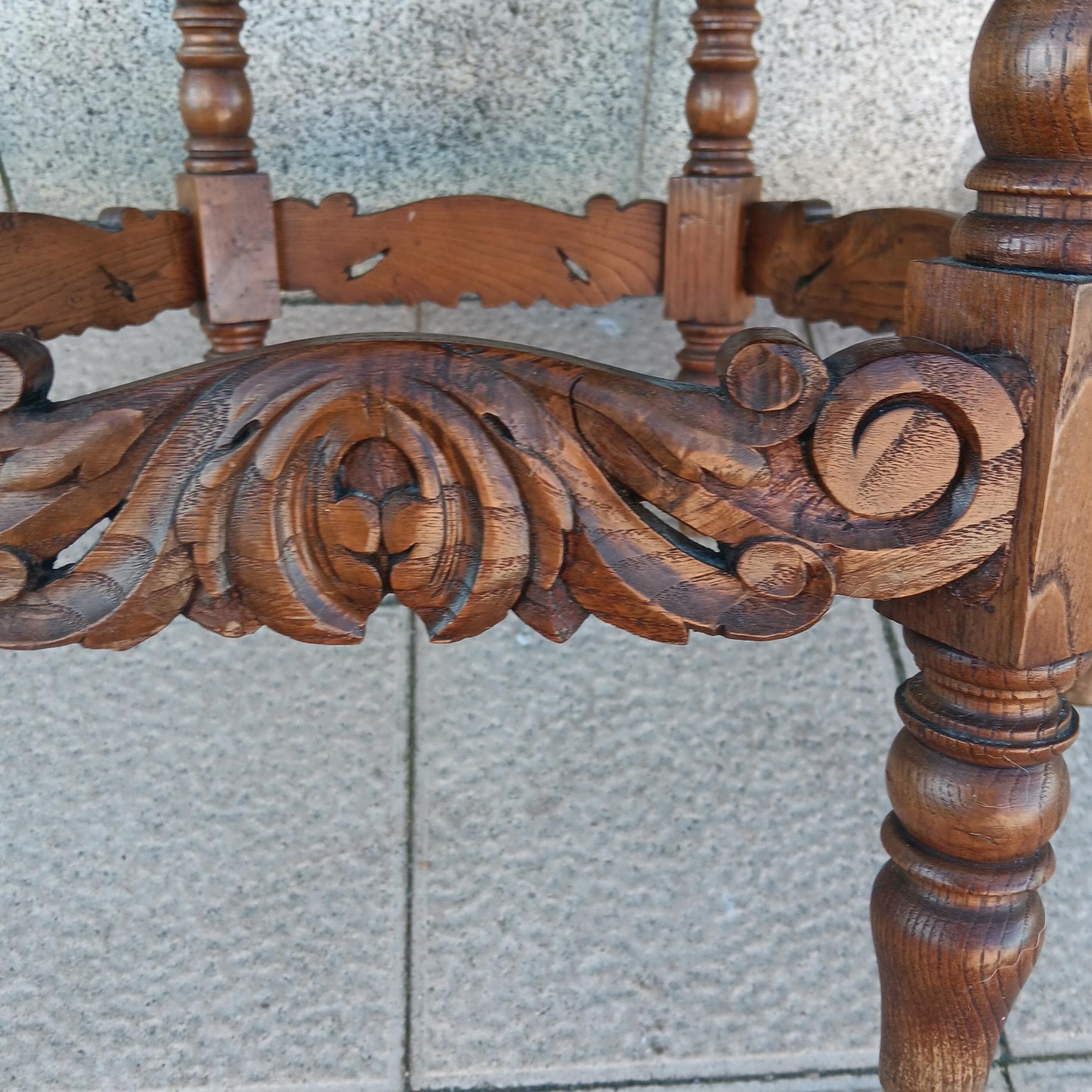 Colonial espagnol Côté unique  Table à pieds tournés Espagne  20e siècle ou début du 20e siècle en vente