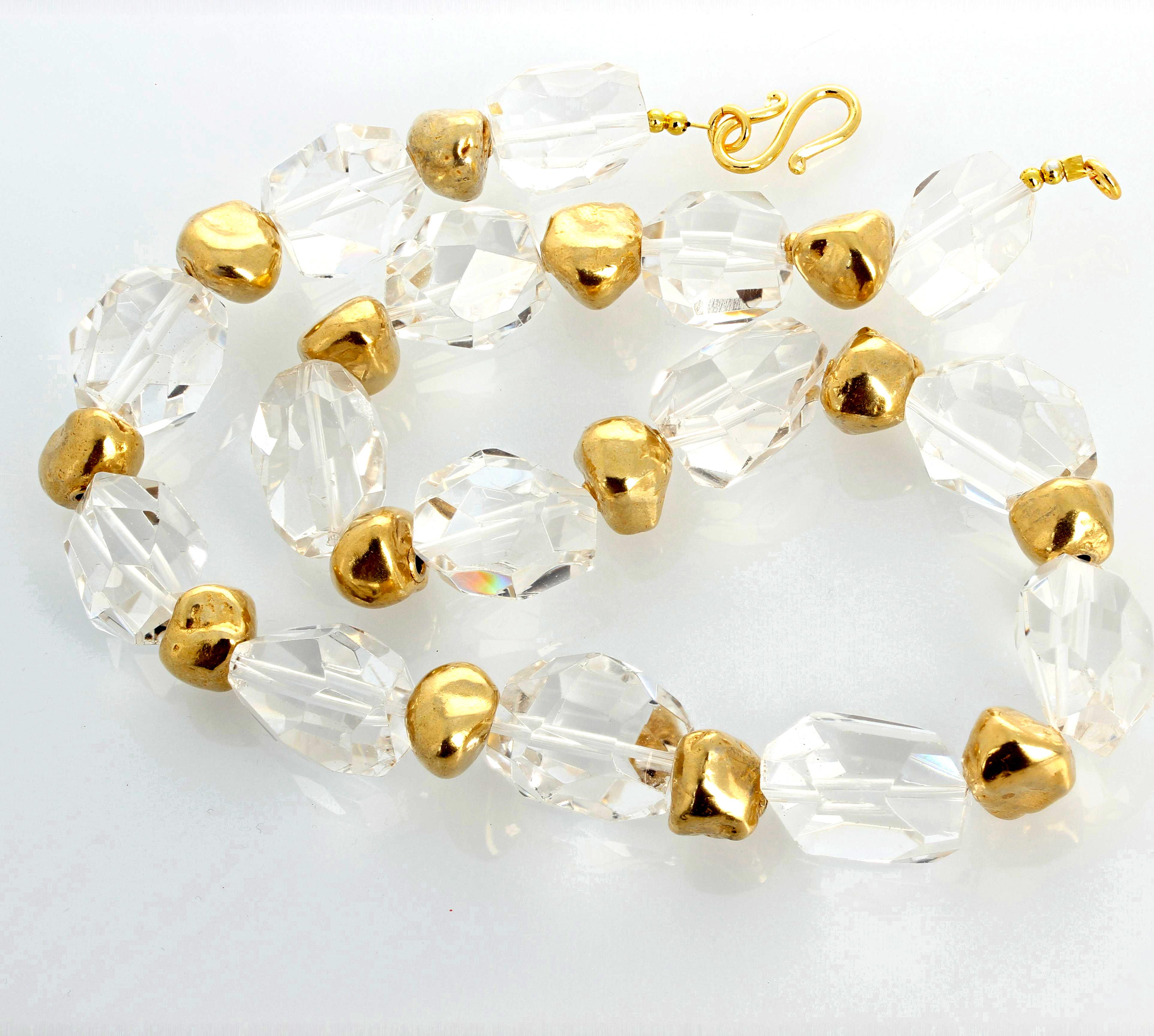 AJD Brilliant Elegant Romantisch Silbrig Weiß Quarz & Gold Nugget 17