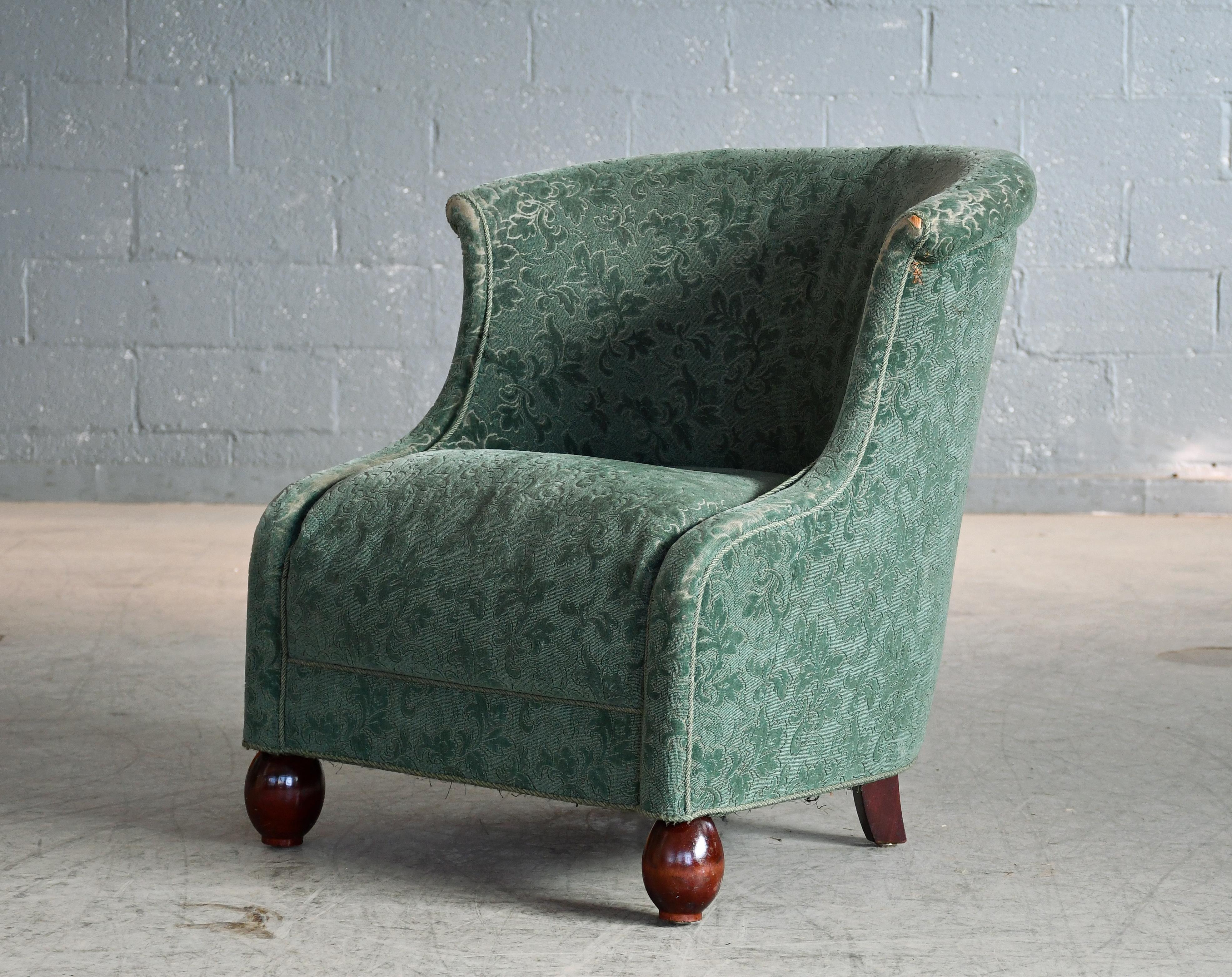 Unique Small Danish Late Art Deco lounge chair with Tear Drop Legs ca. 1935 In Good Condition For Sale In Bridgeport, CT