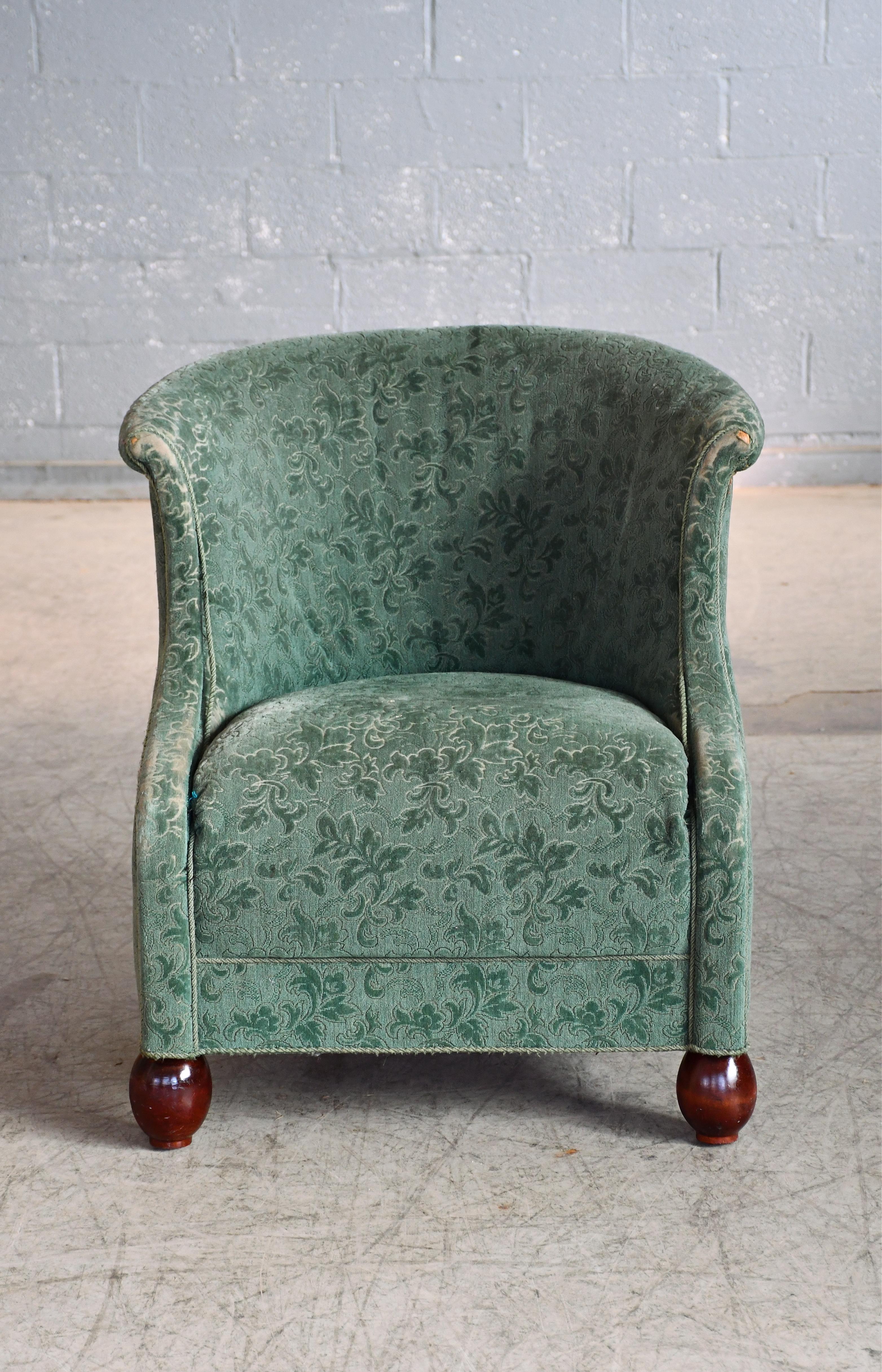 Mid-20th Century Unique Small Danish Late Art Deco lounge chair with Tear Drop Legs ca. 1935 For Sale